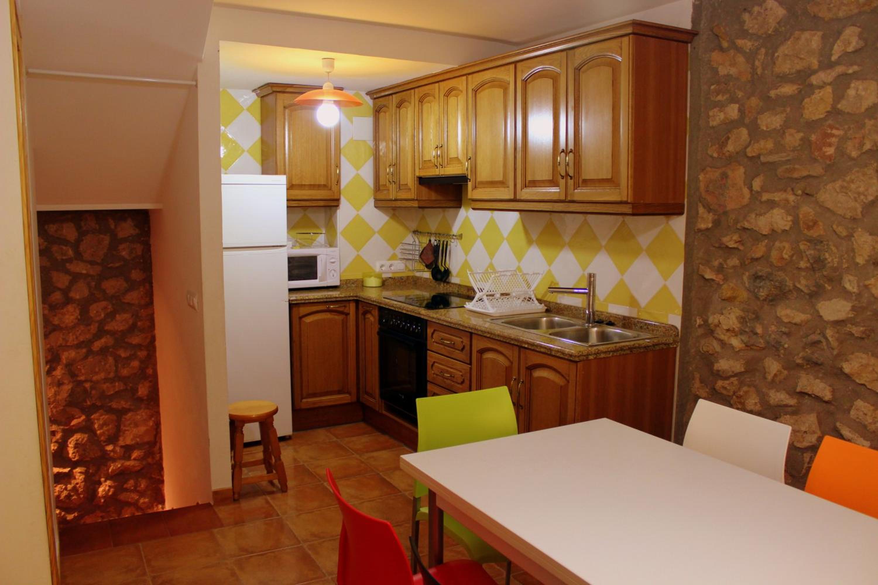 Two-Bedroom House - Photo 24