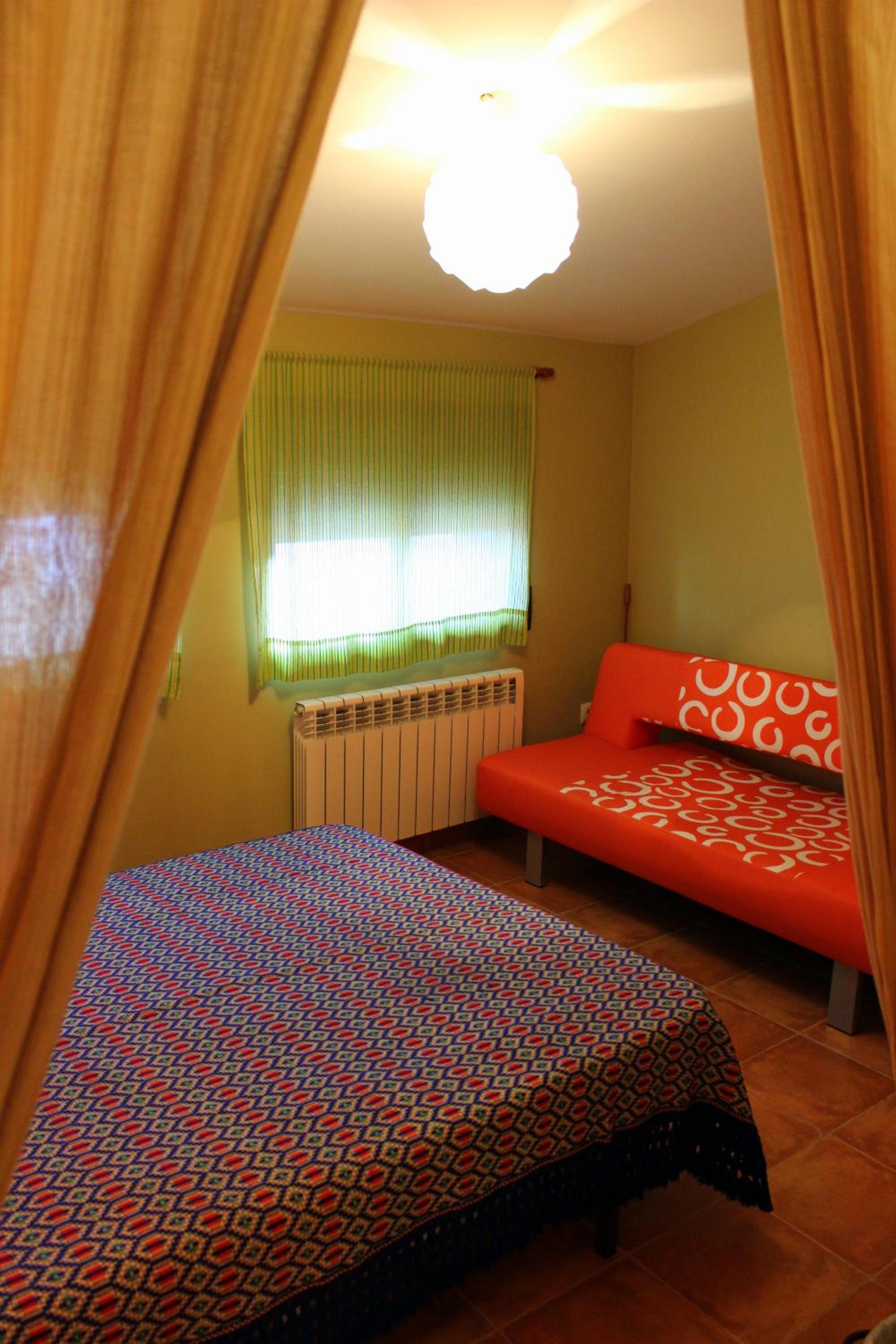 Two-Bedroom House - Photo 5