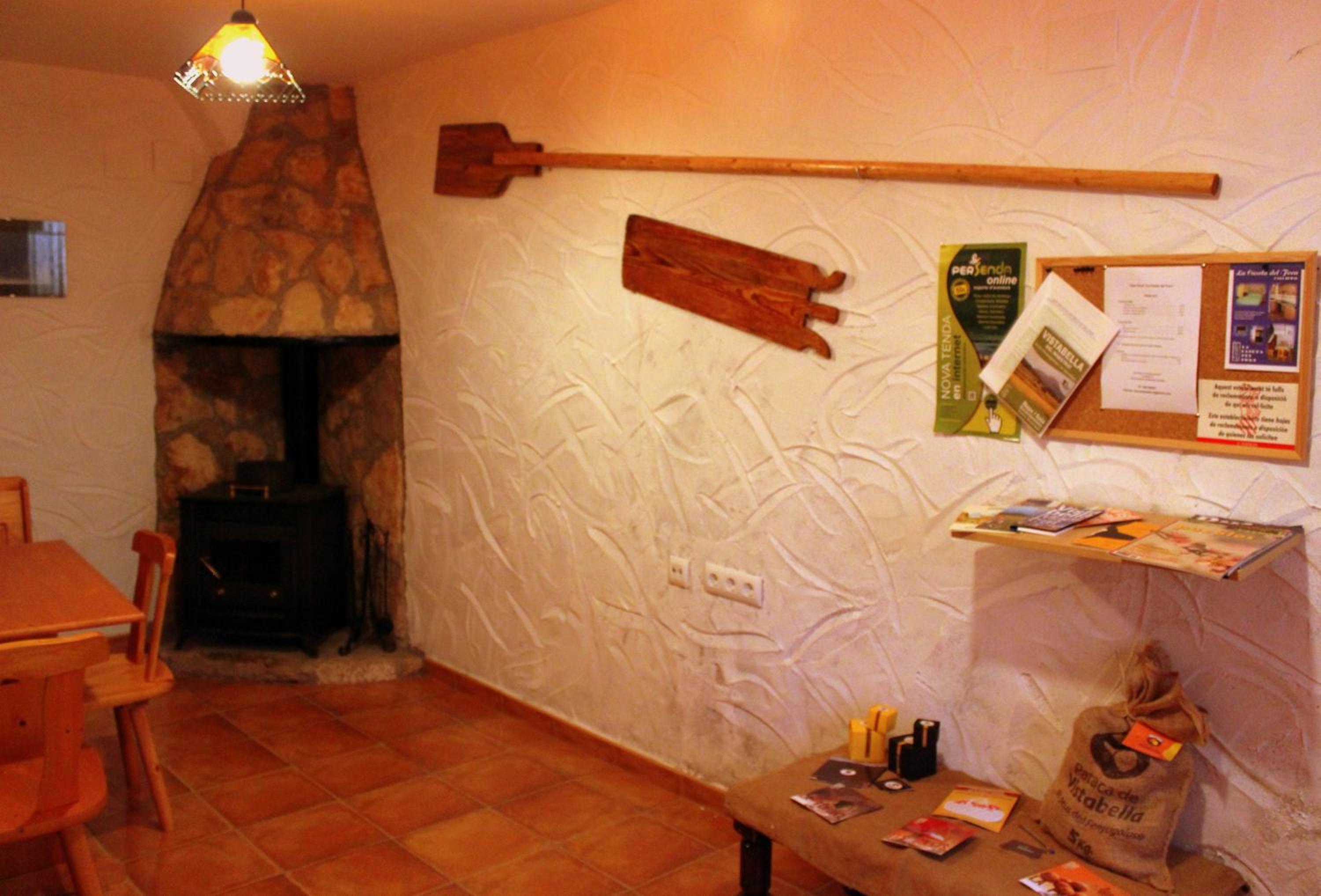 Two-Bedroom House - Photo 26