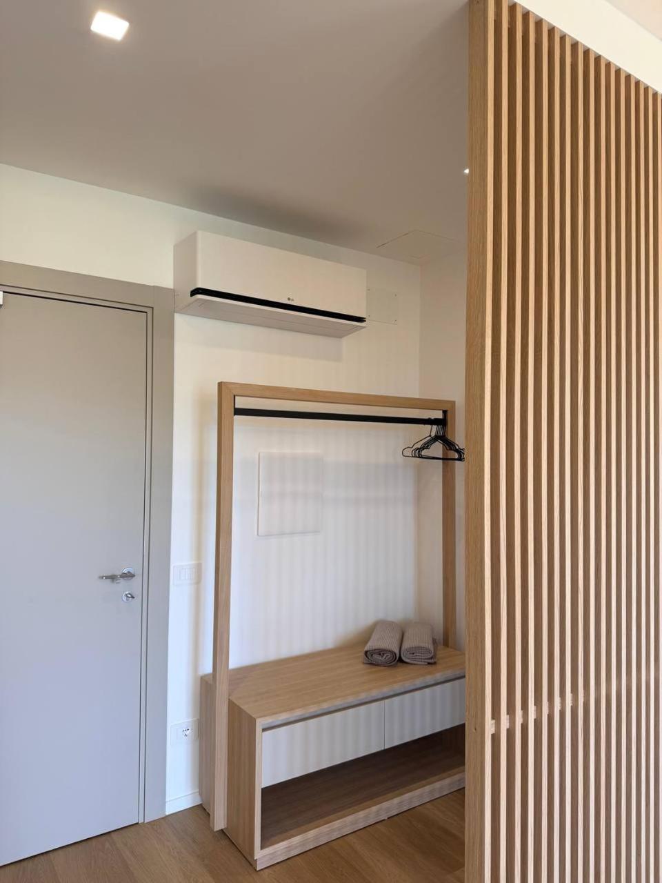 One-Bedroom House photo 1