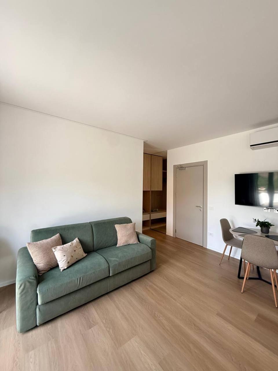 One-Bedroom House photo 2