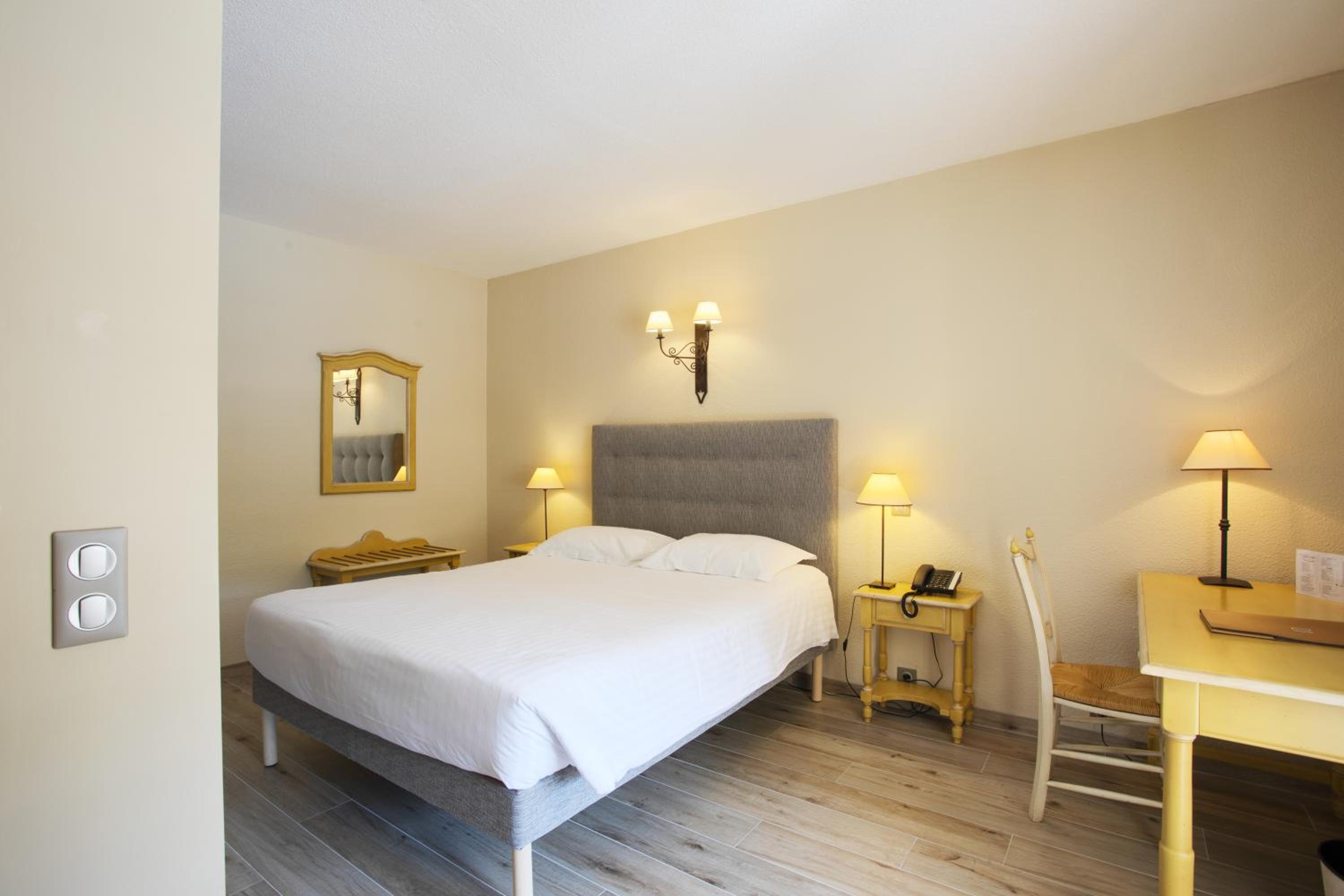Standard  Room - Photo 1