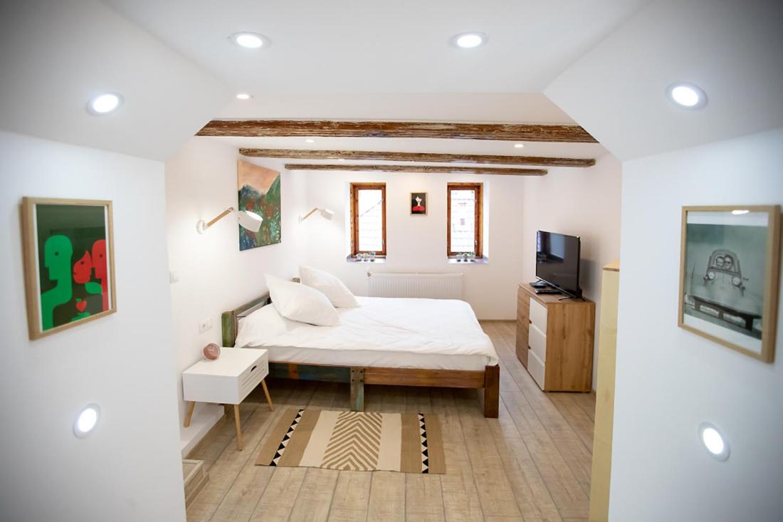 Double or Twin Room - Photo 1