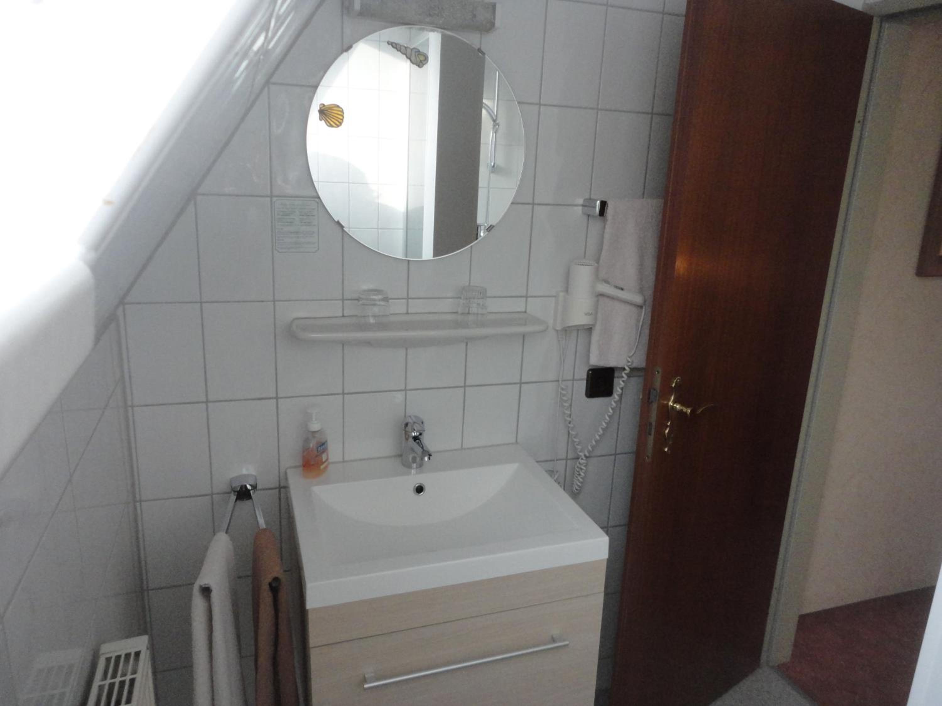 Double Room - Photo 2