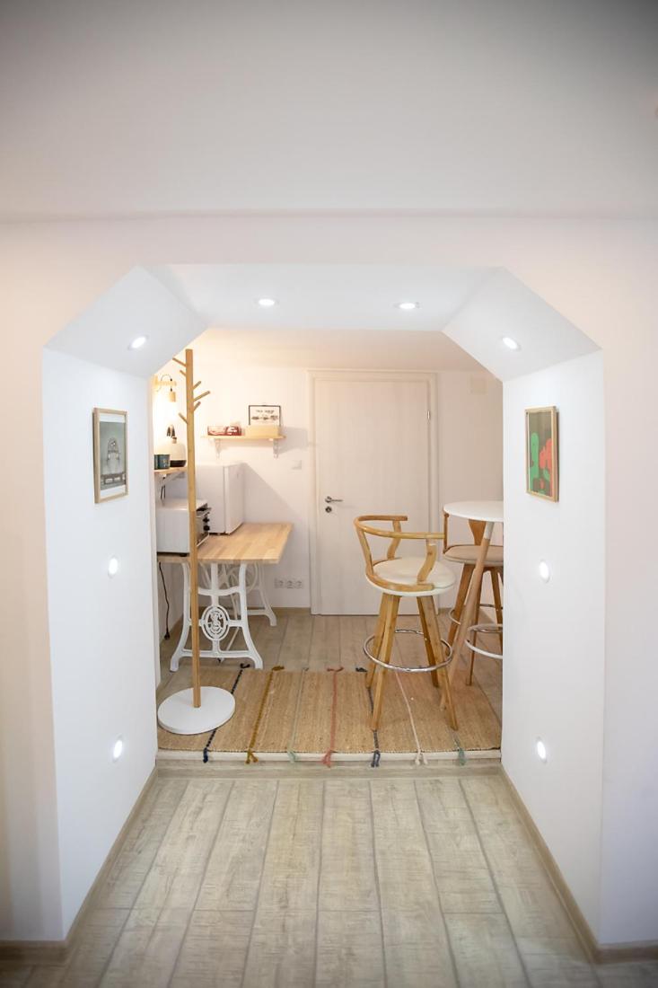 Double or Twin Room - Photo 5