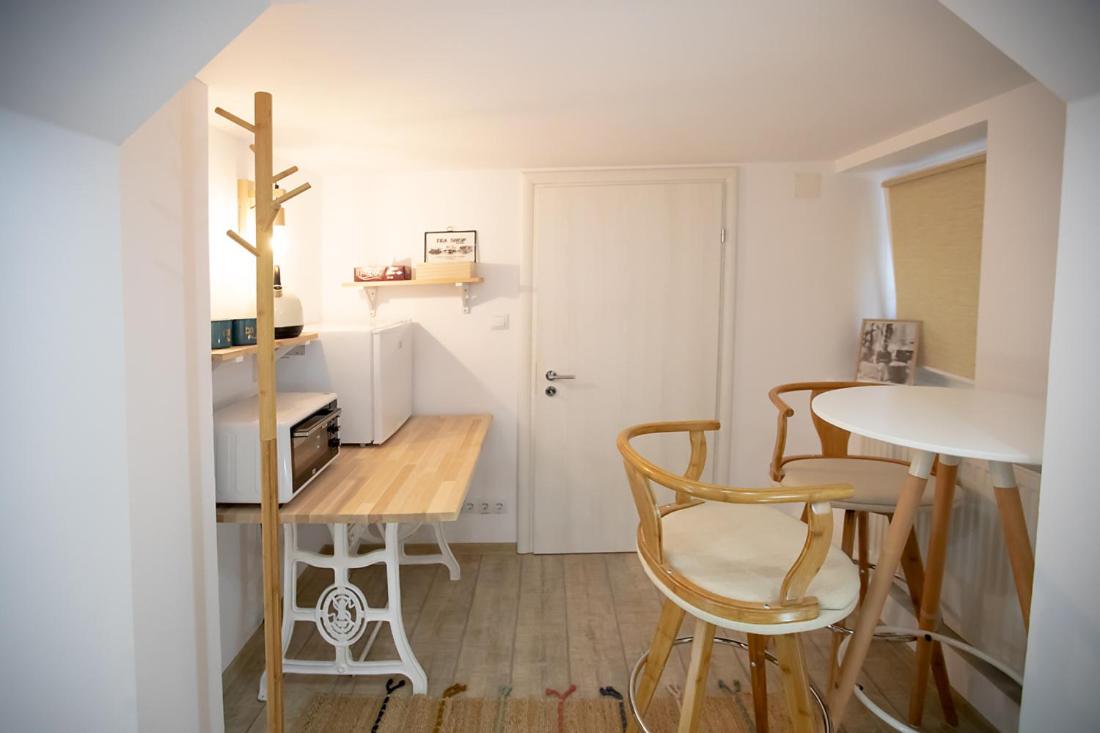 Double or Twin Room - Photo 6