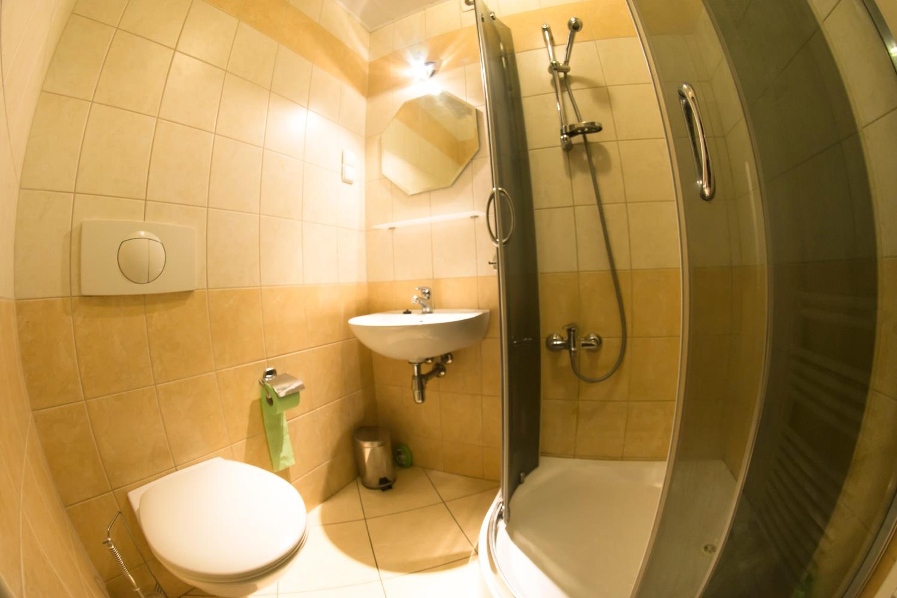 Twin Room - Photo 4