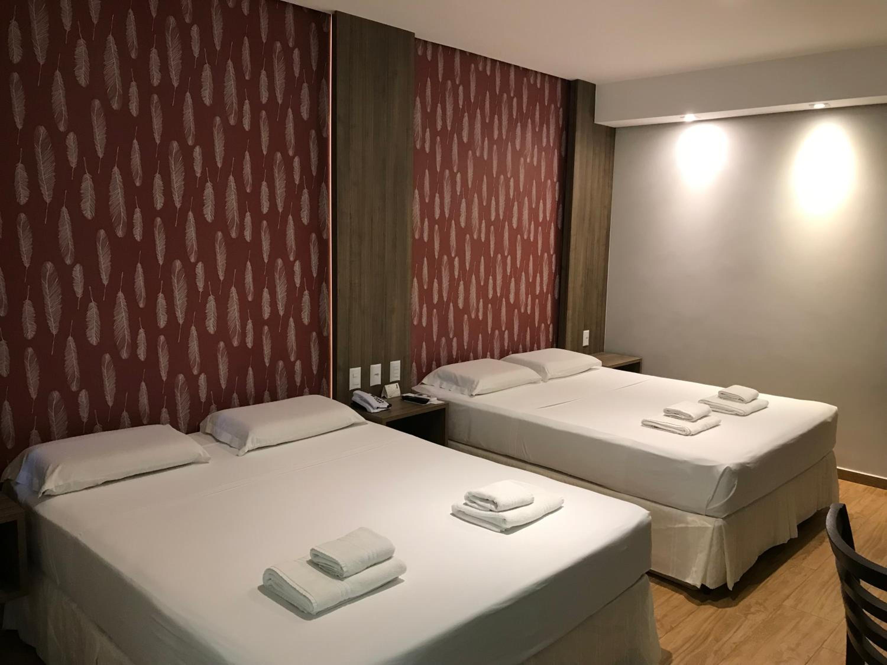 Quadruple Room with 2 Double Beds - Photo 1