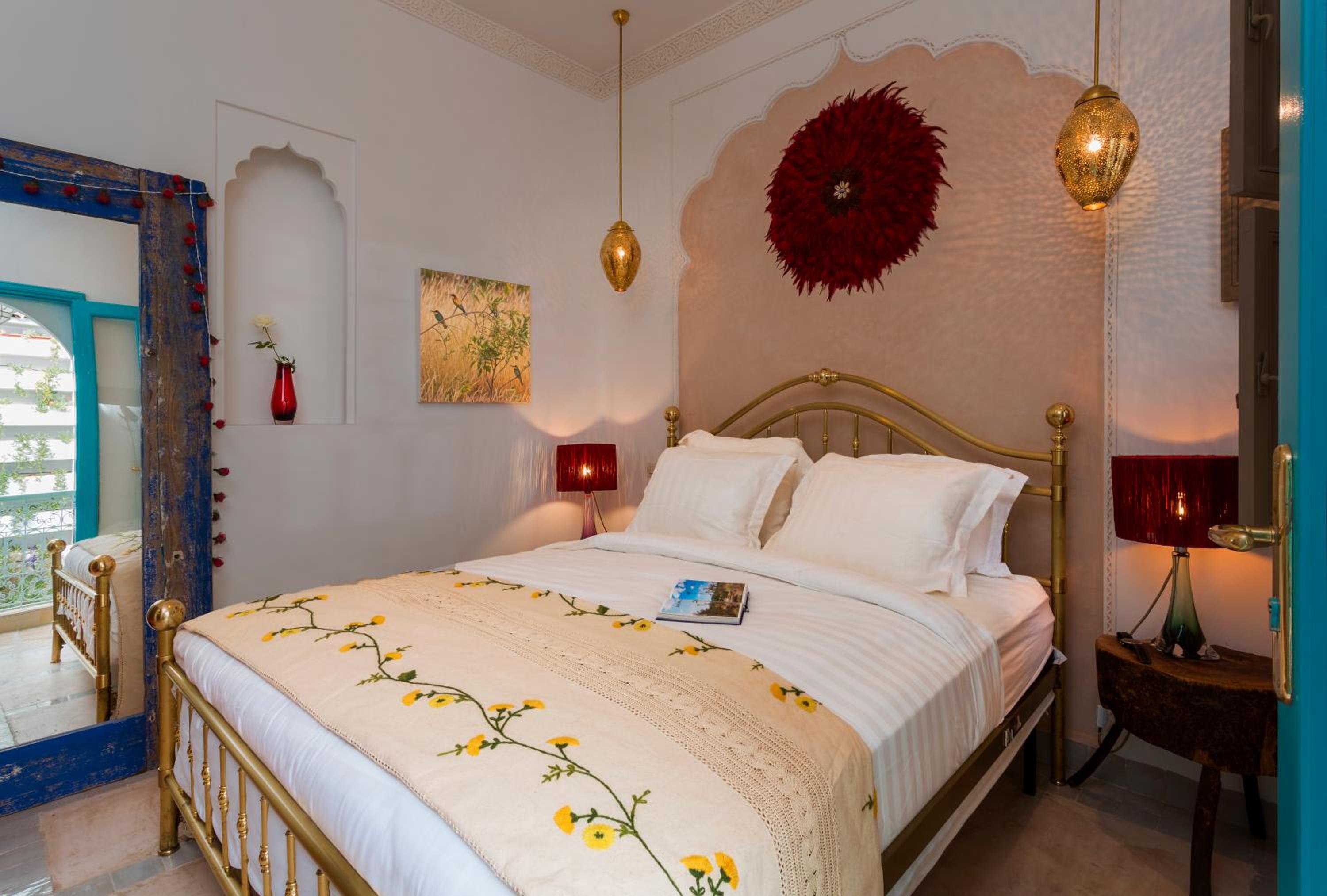 Deluxe Double Room with Shower - Photo 5