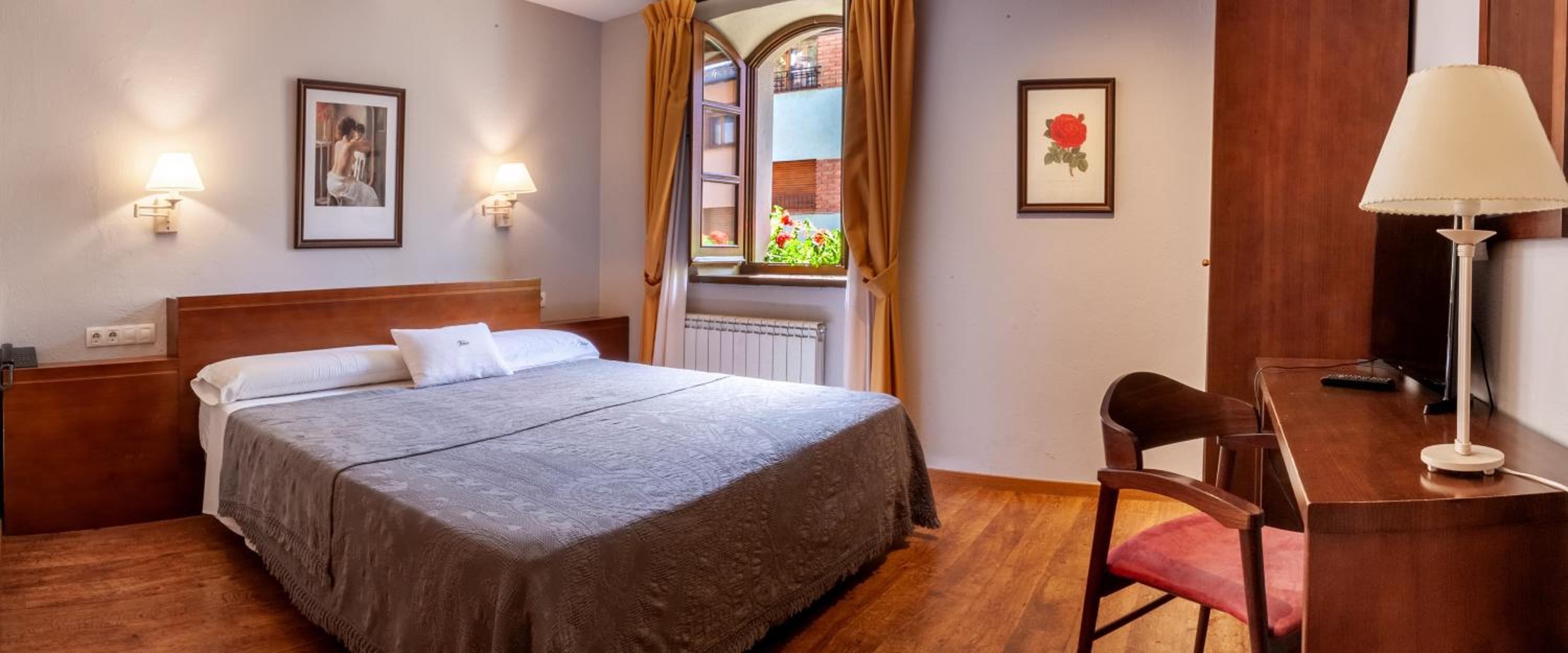 Twin Room - Photo 1