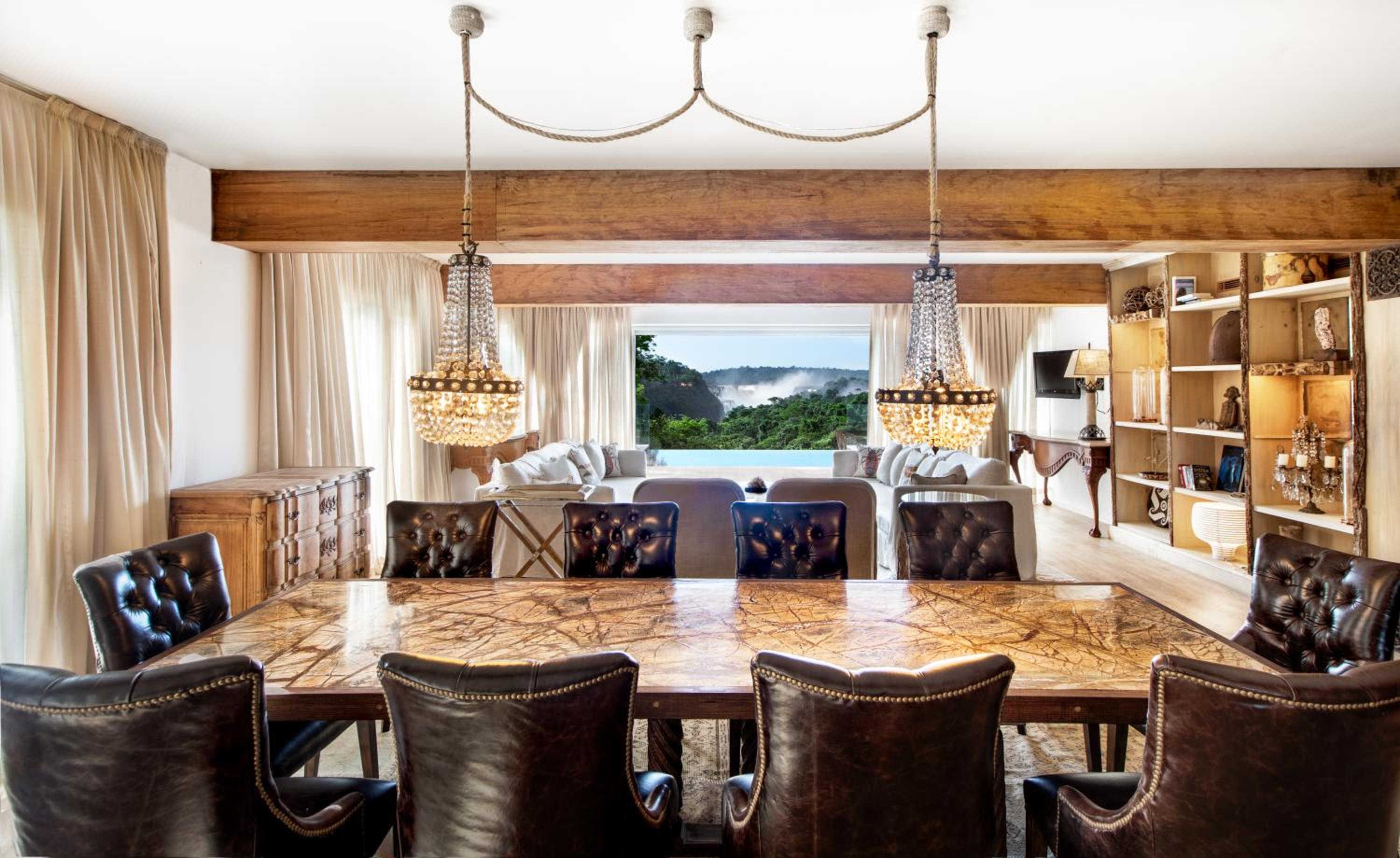Royal Suite Red Level with Waterfall View