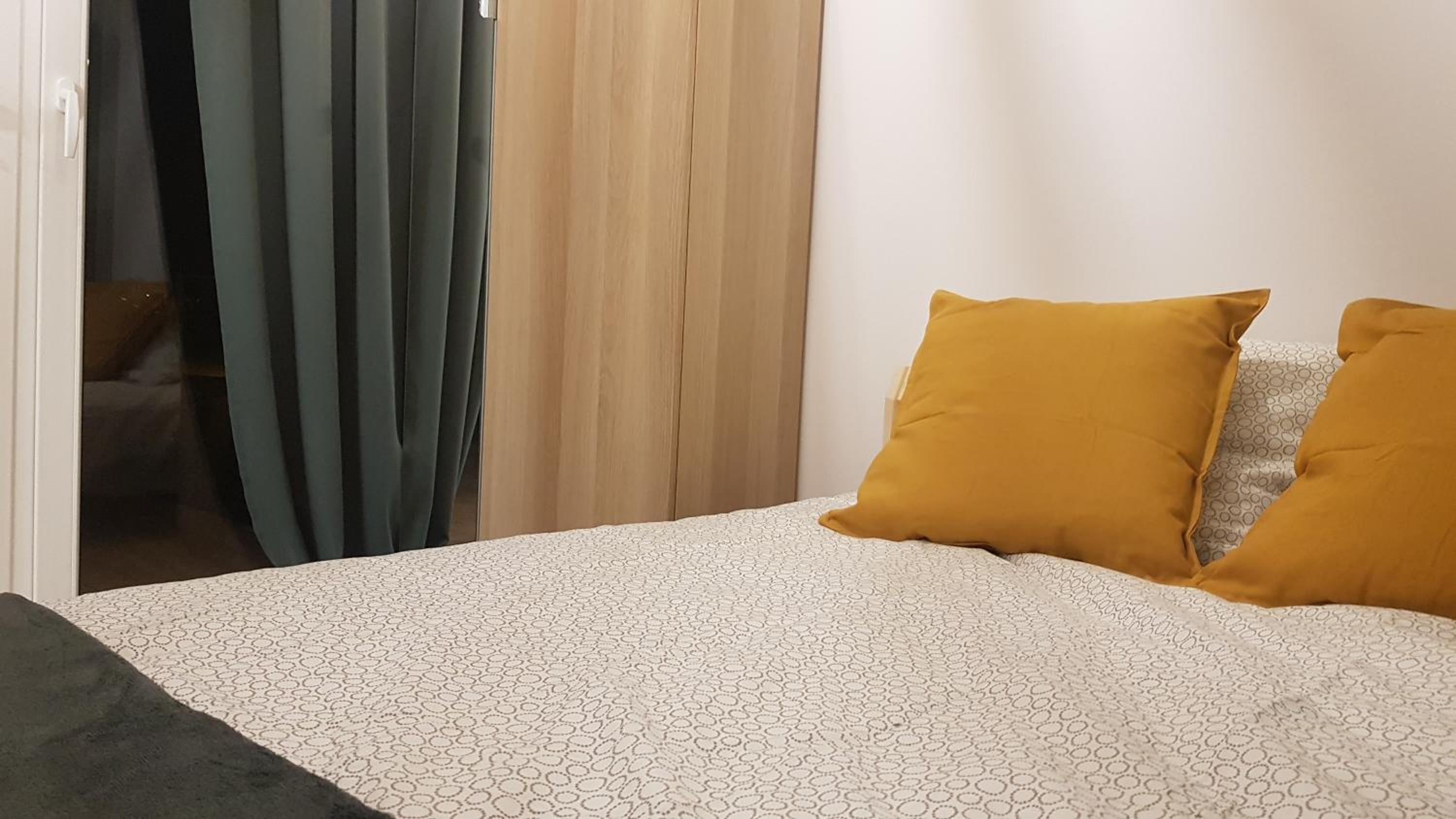 Two-Bedroom Apartment - Photo 2