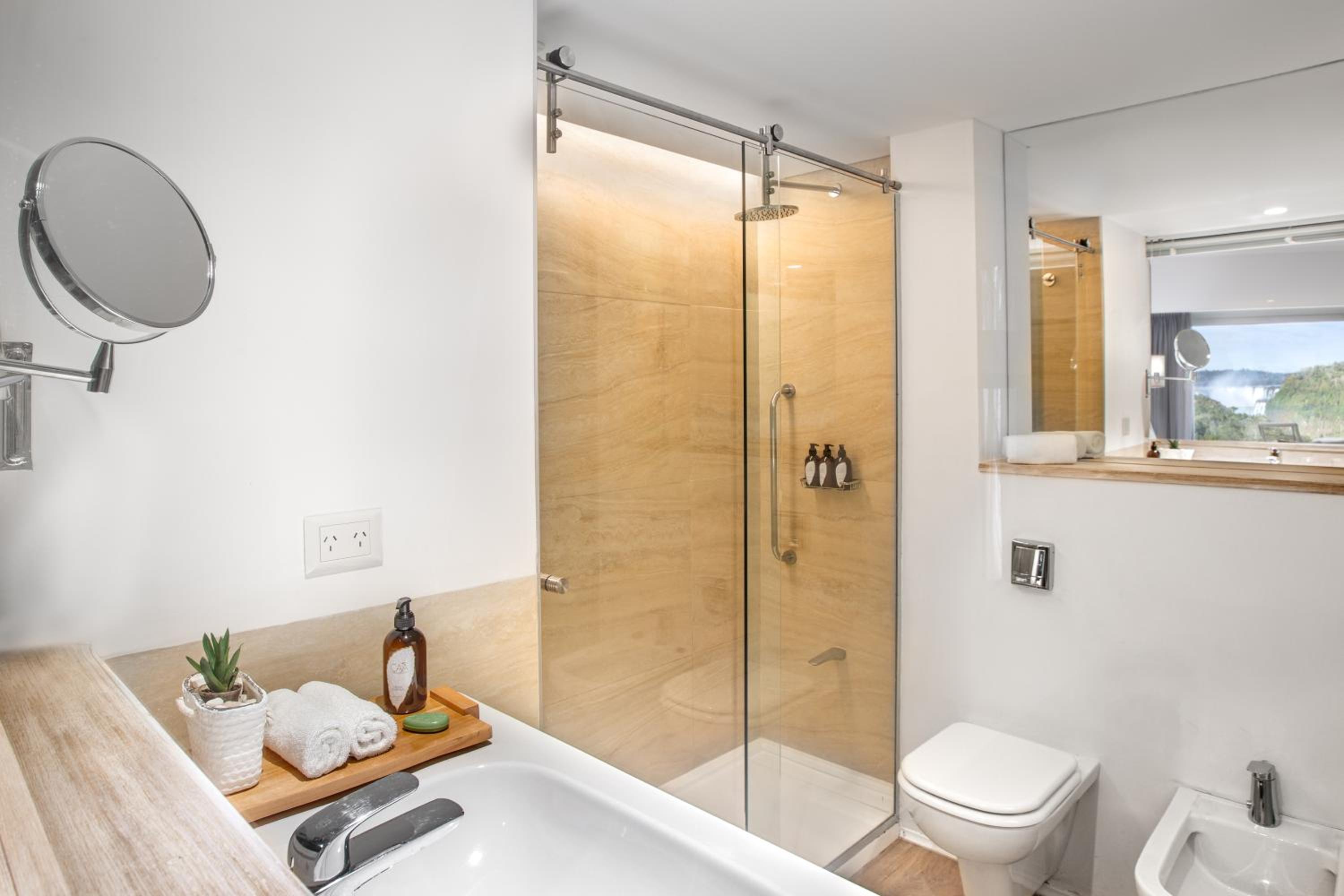 Red Level King Room with Waterfall View