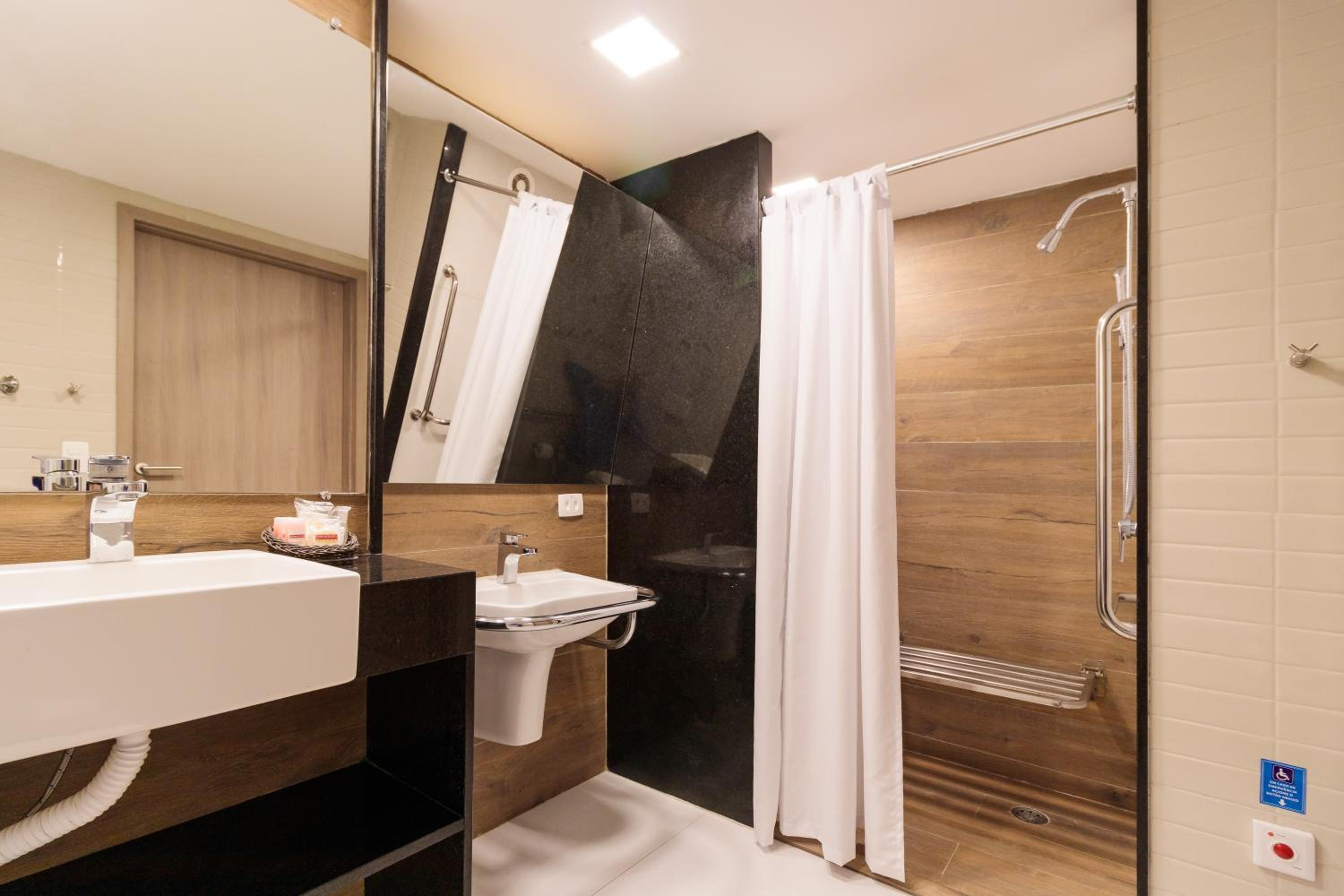 Double Room - Disability Adapted - Photo 3