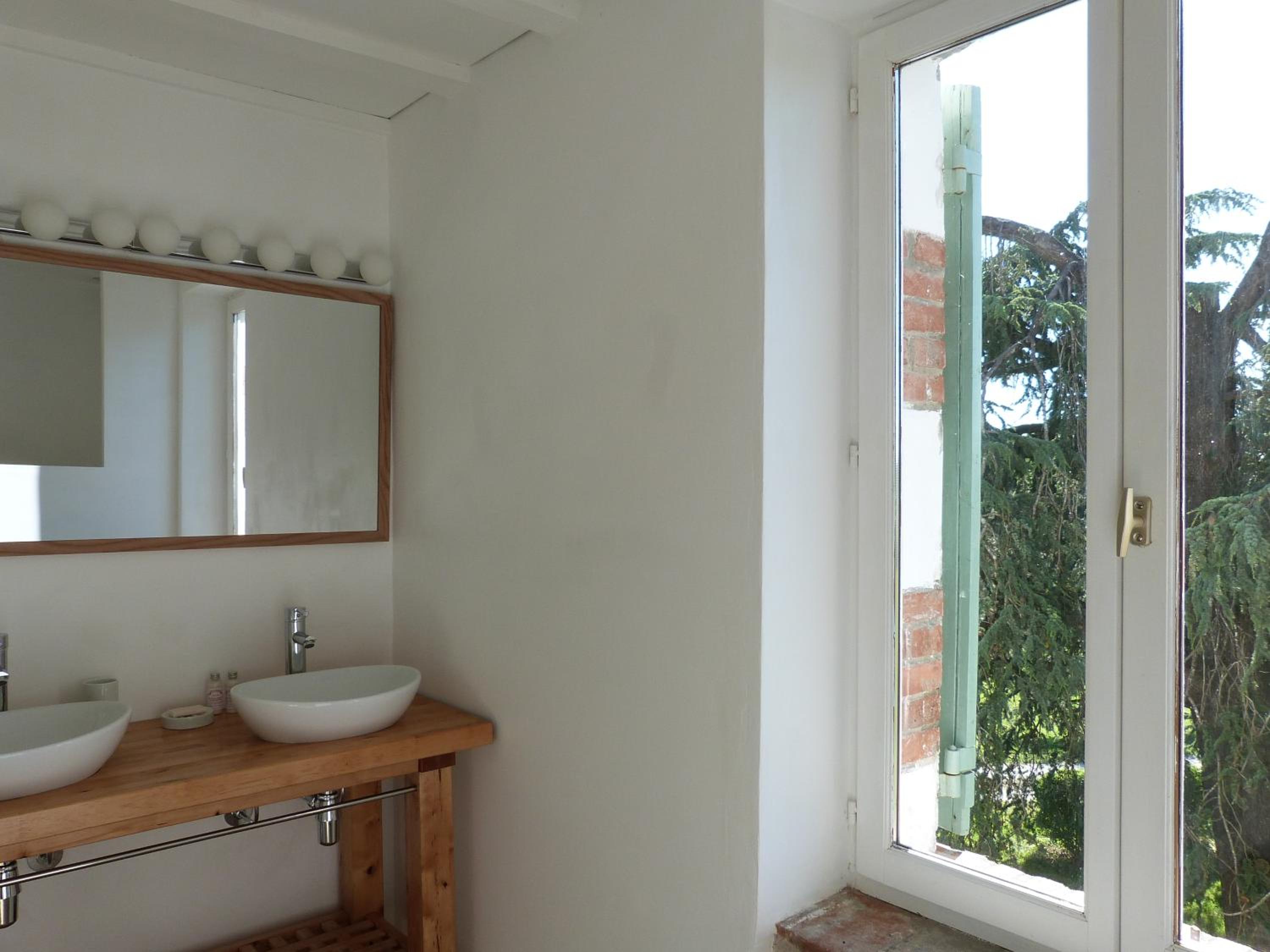 Superior Double Room - Photo 12