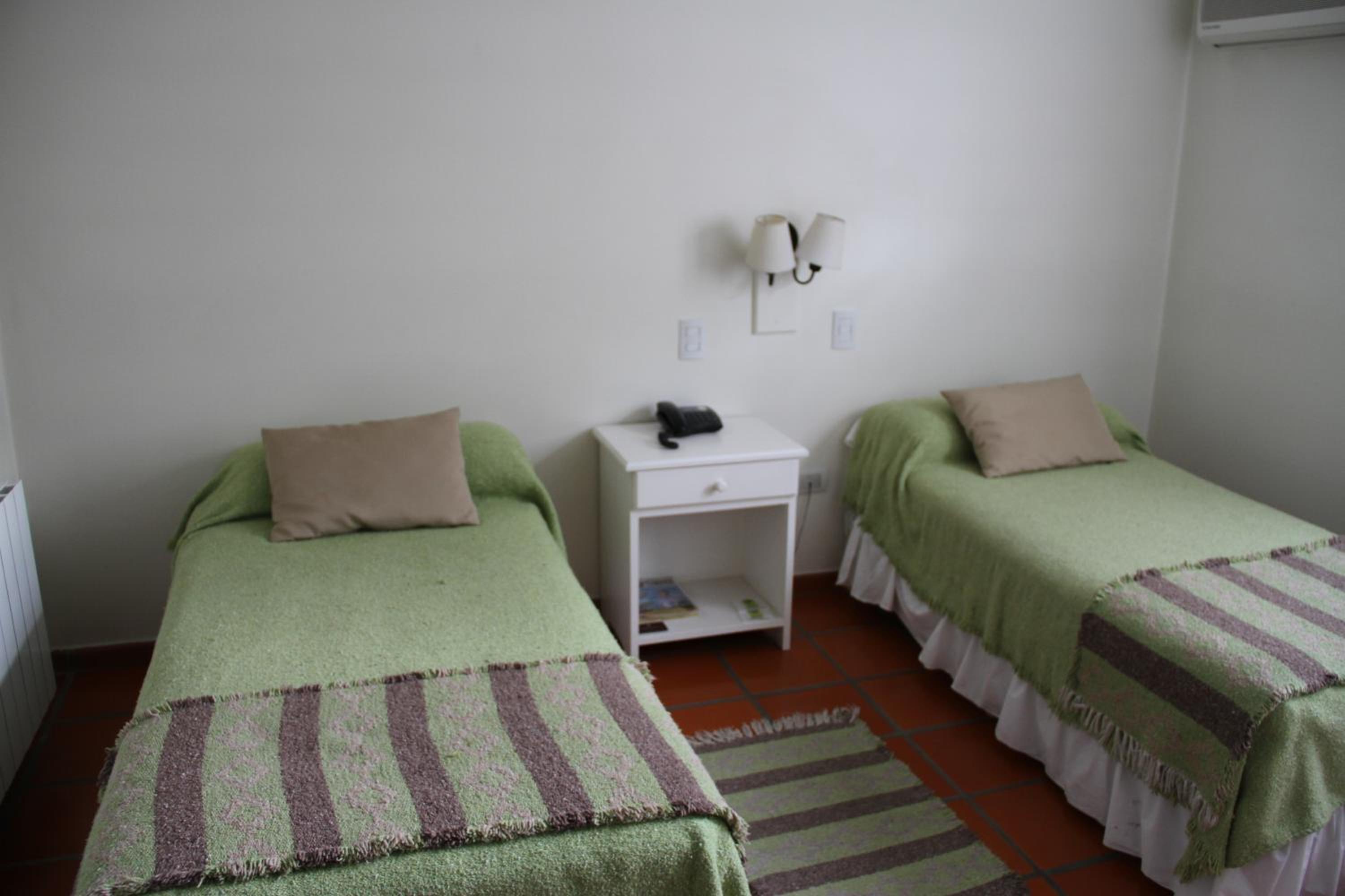Standard Twin Room photo 2