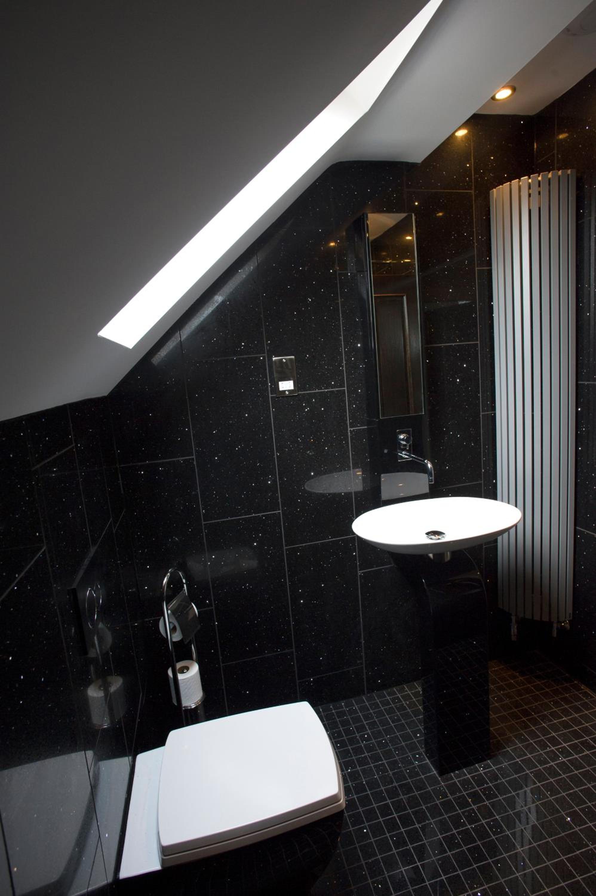 Superior Luxury Sutie - The Carleton Suite  photo 2