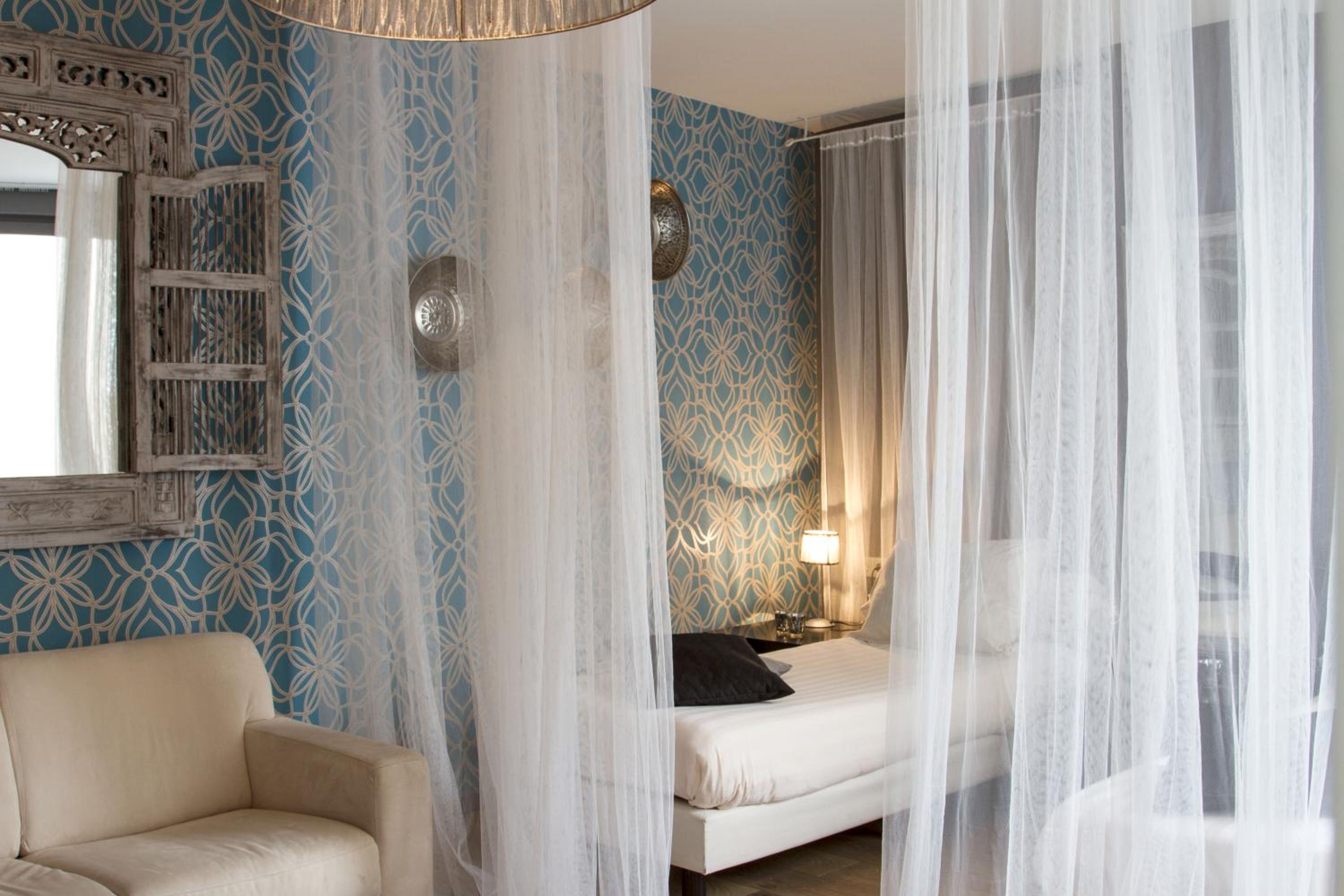 Agadir Twin Room (Private bathroom in hallway) - Photo 8