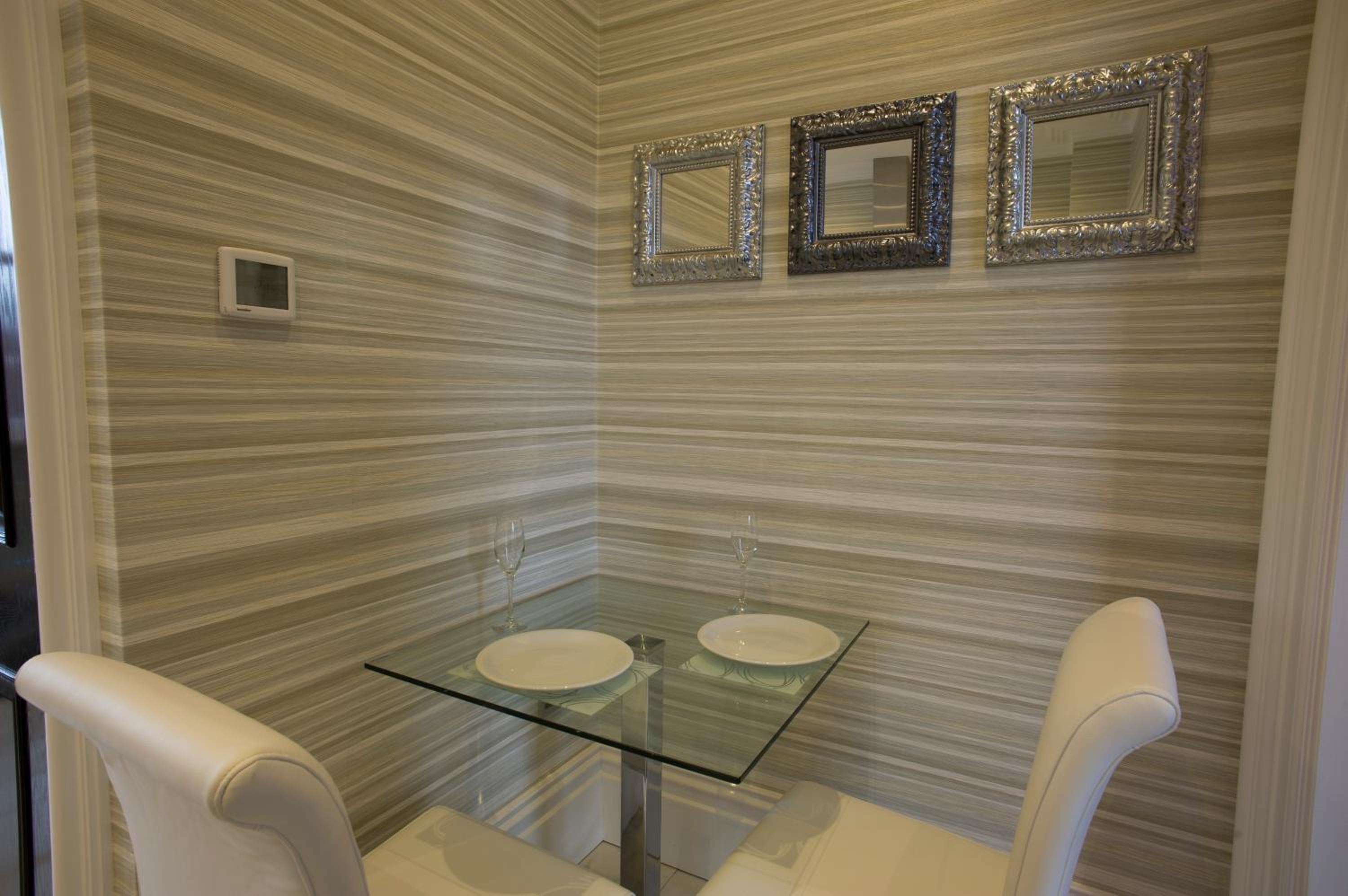 Superior Luxury Suite - The Primrose Suite  photo 2
