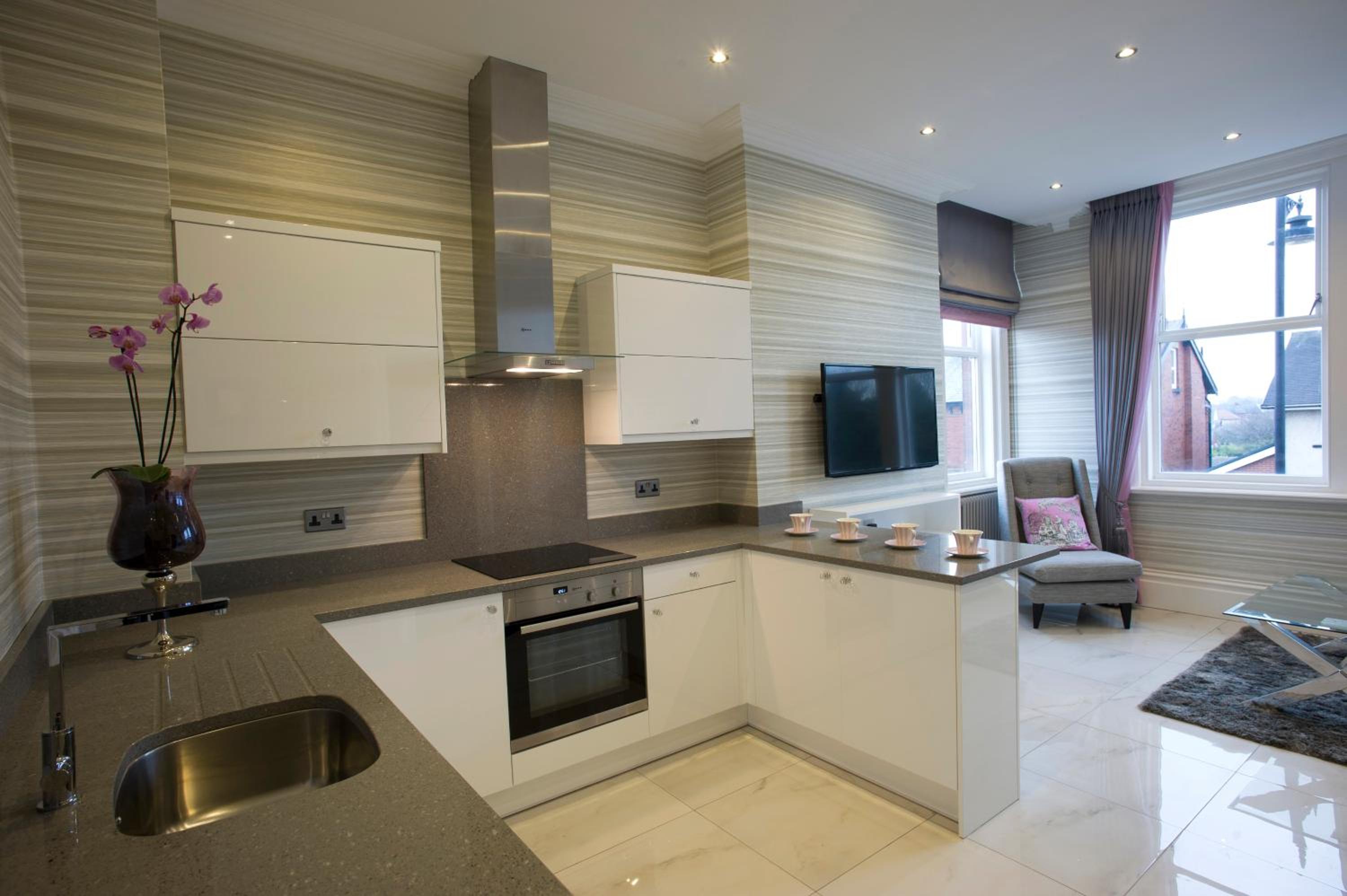 Superior Luxury Suite - The Primrose Suite  photo 3