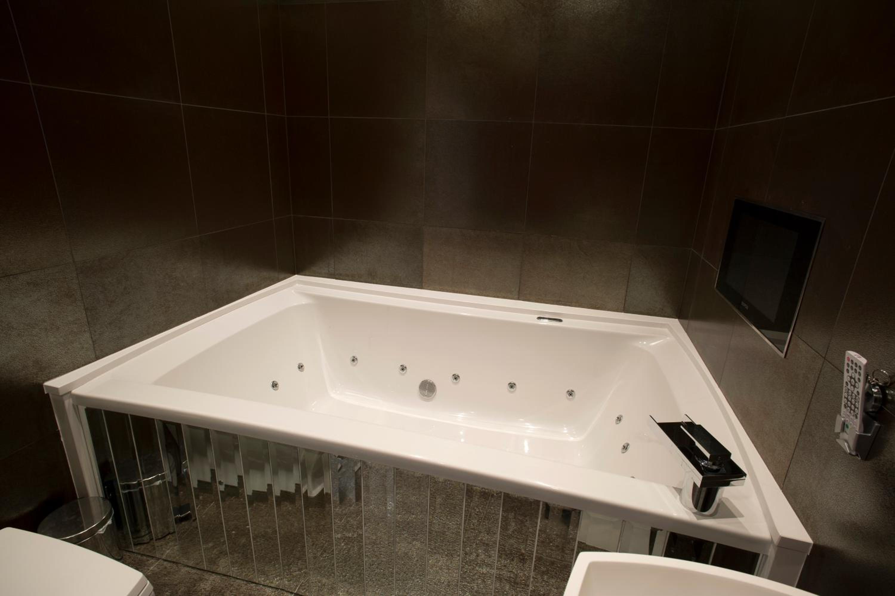Superior Luxury Spa - The Breck Suite  photo 2