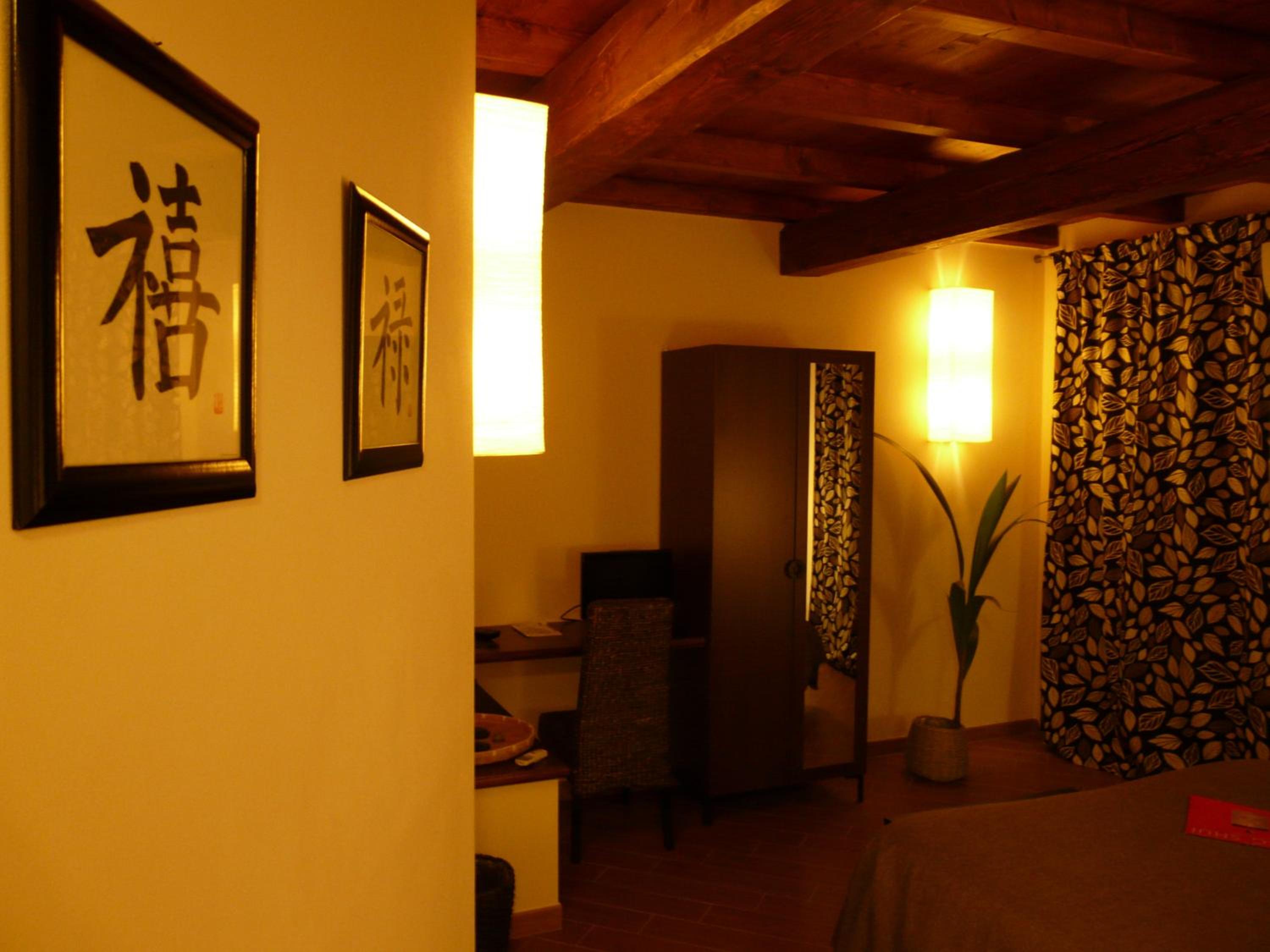 Double Room - Photo 6