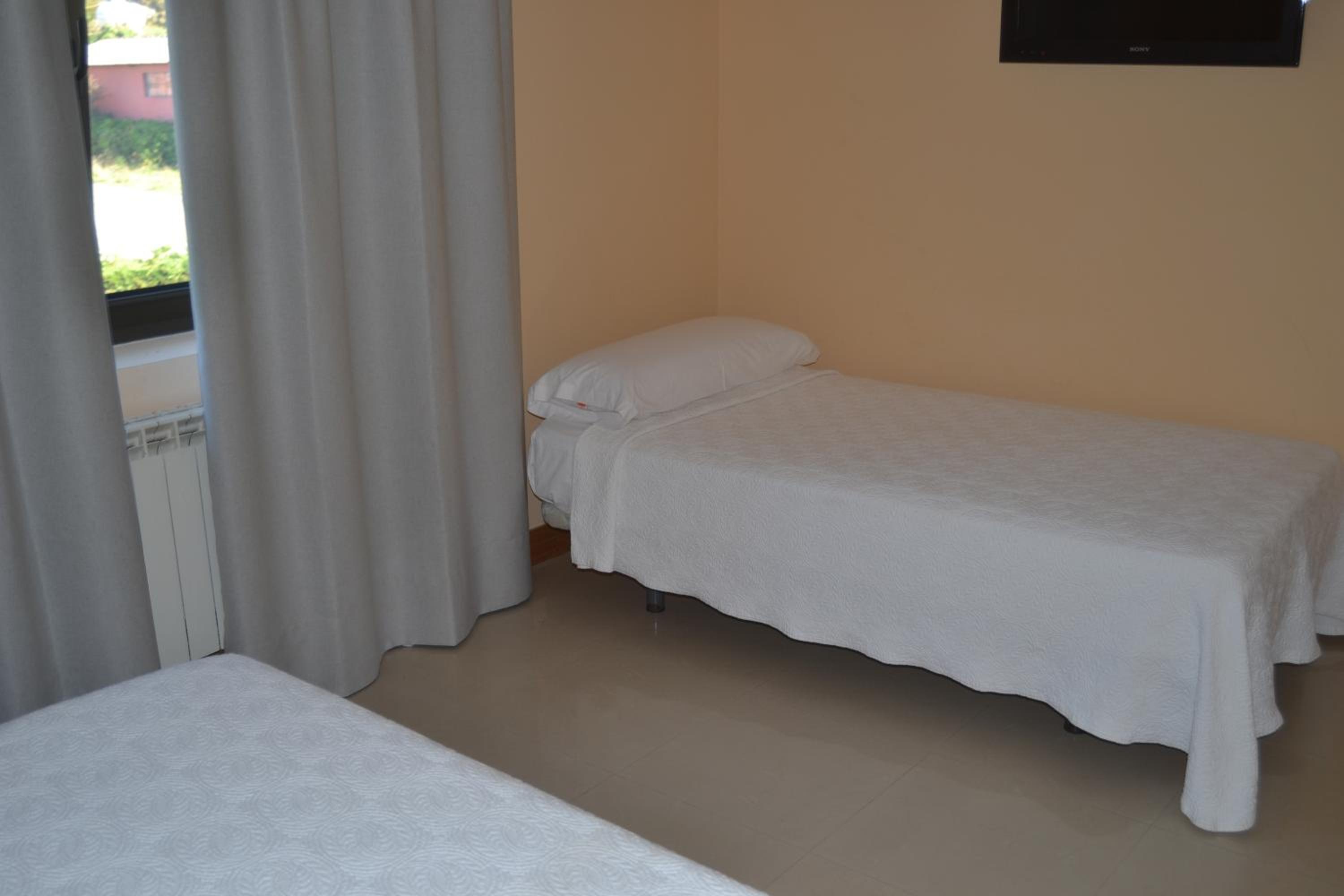 Triple Room - Photo 2