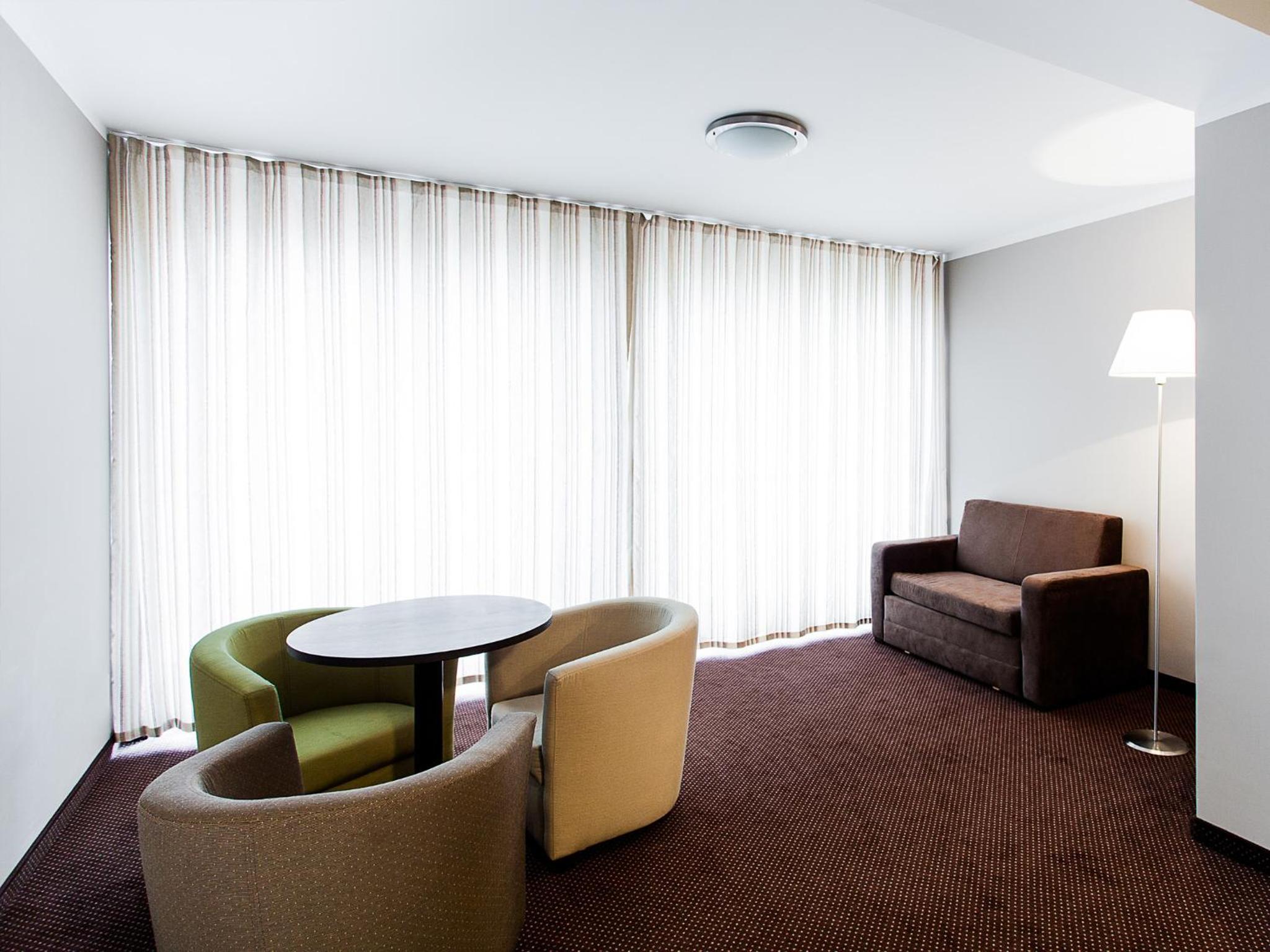 Deluxe Double or Twin Room photo 3