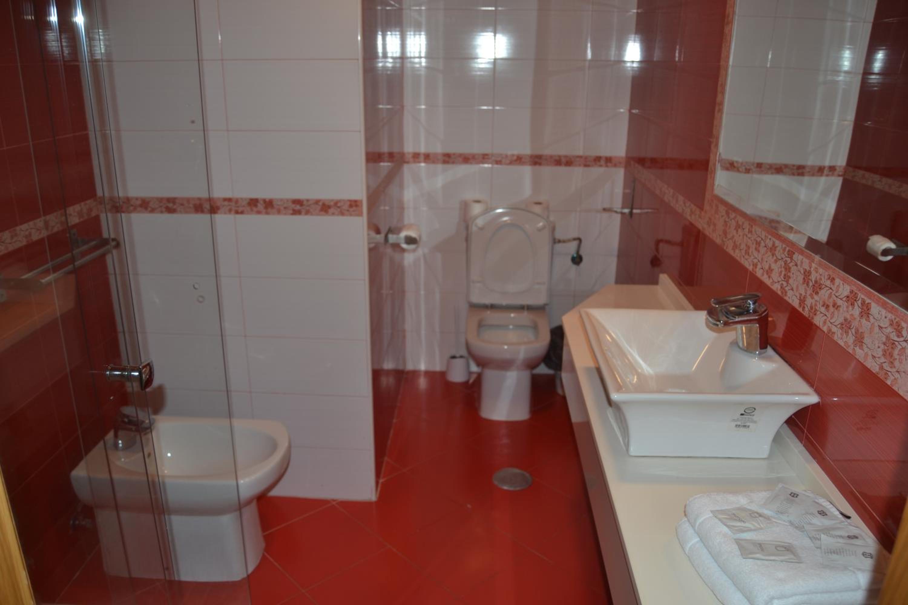 Double Room - Photo 5