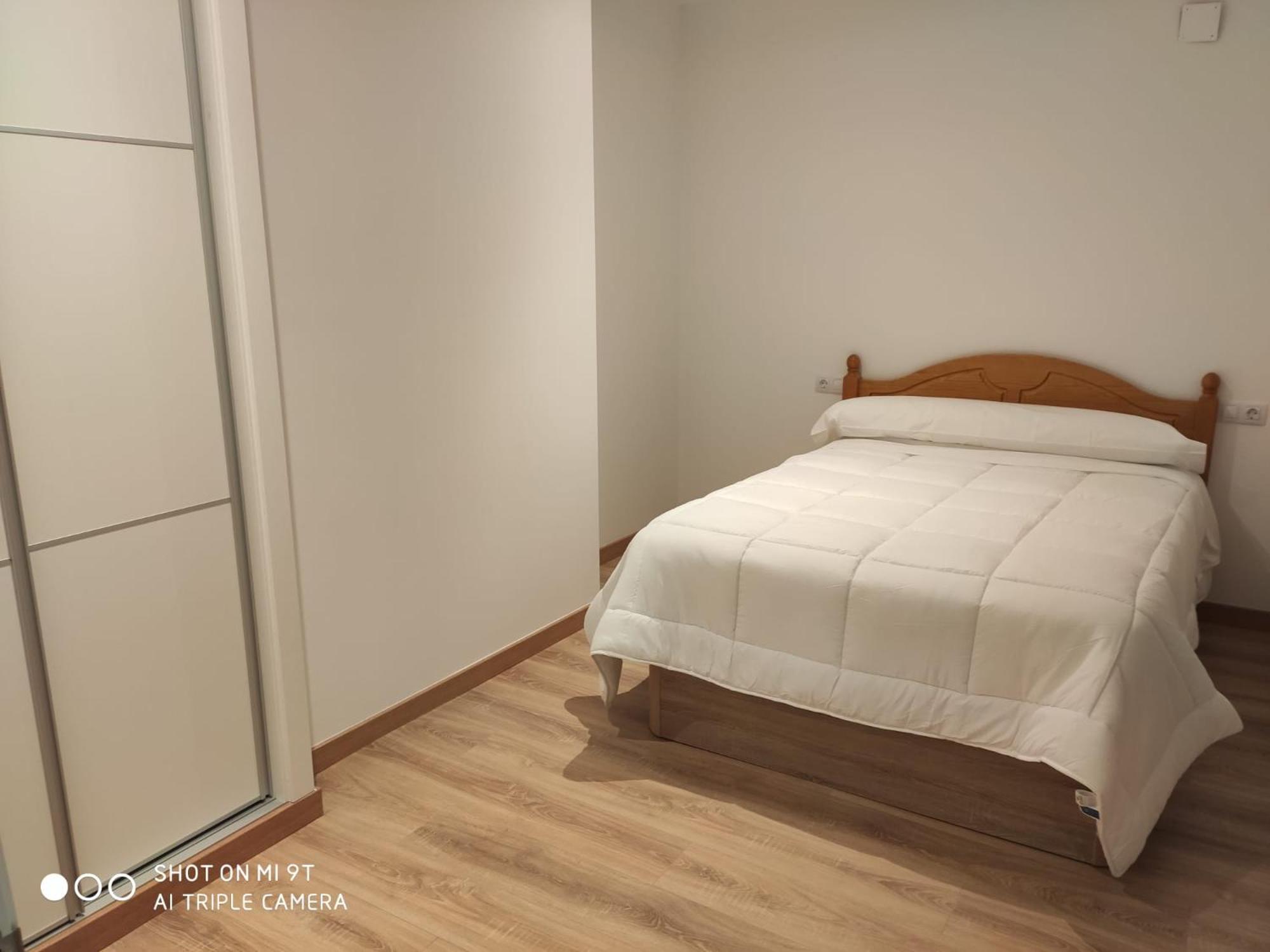 Family Suite with Balcony - Photo 7