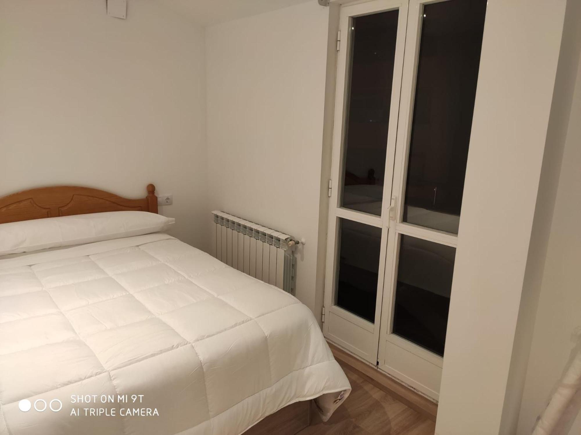 Family Suite with Balcony - Photo 8