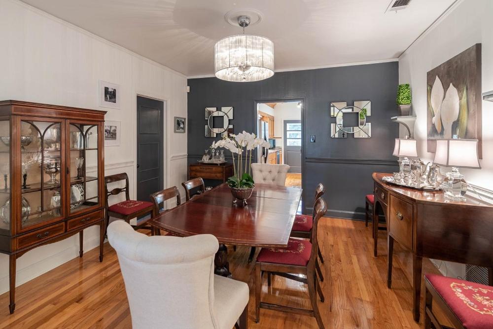 Three-Bedroom House photo 2
