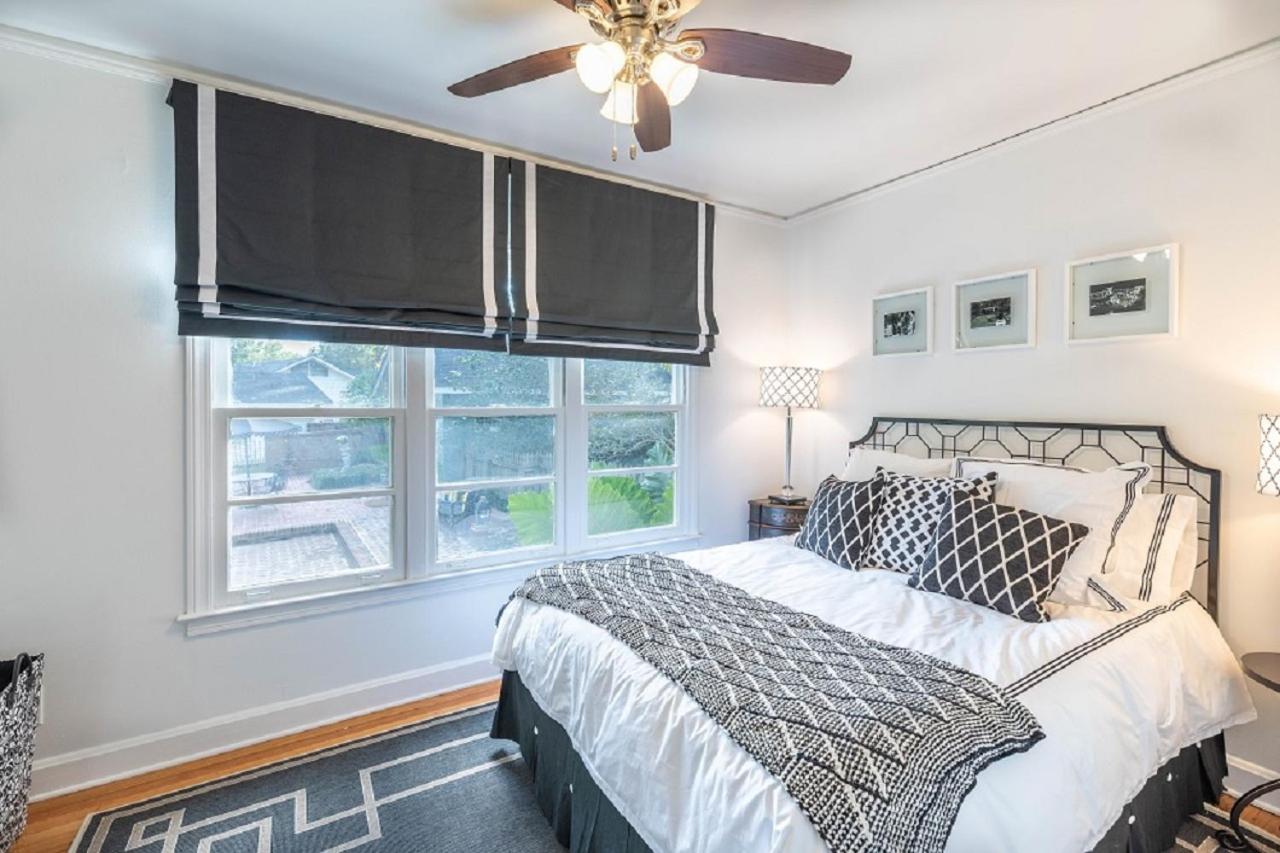 Three-Bedroom House photo 3