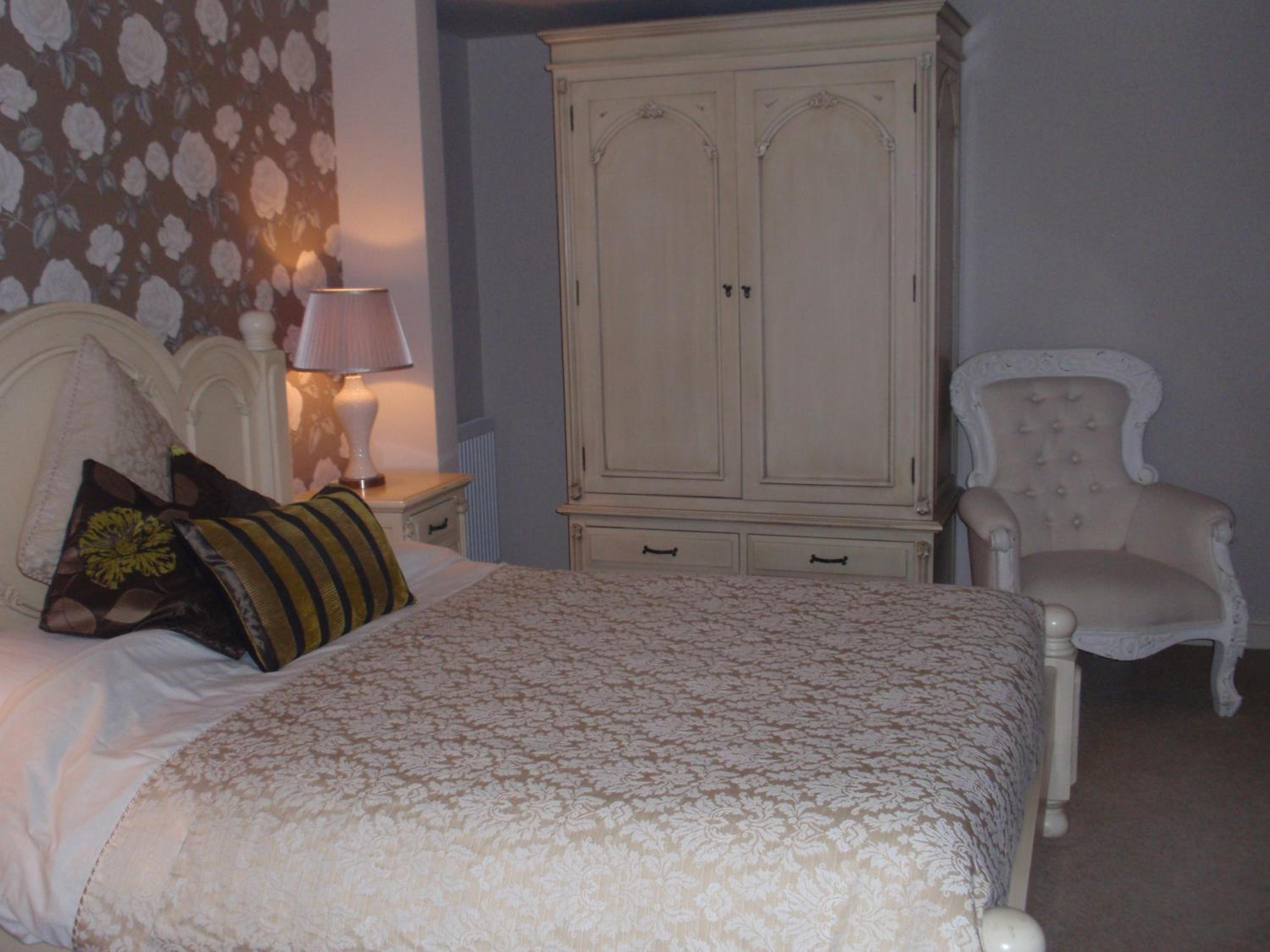 Premium King Room photo 2