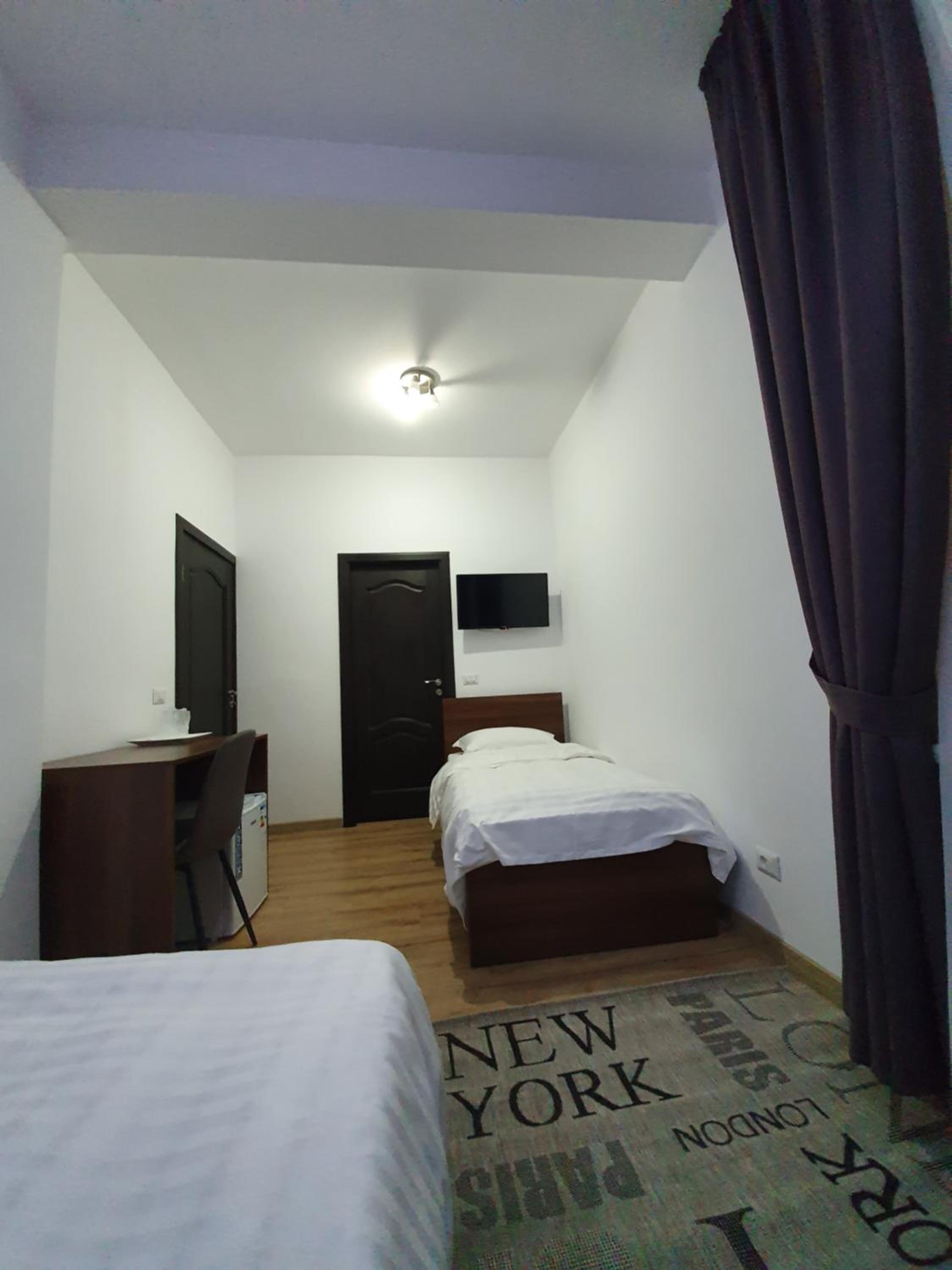 Deluxe Twin Room photo 1