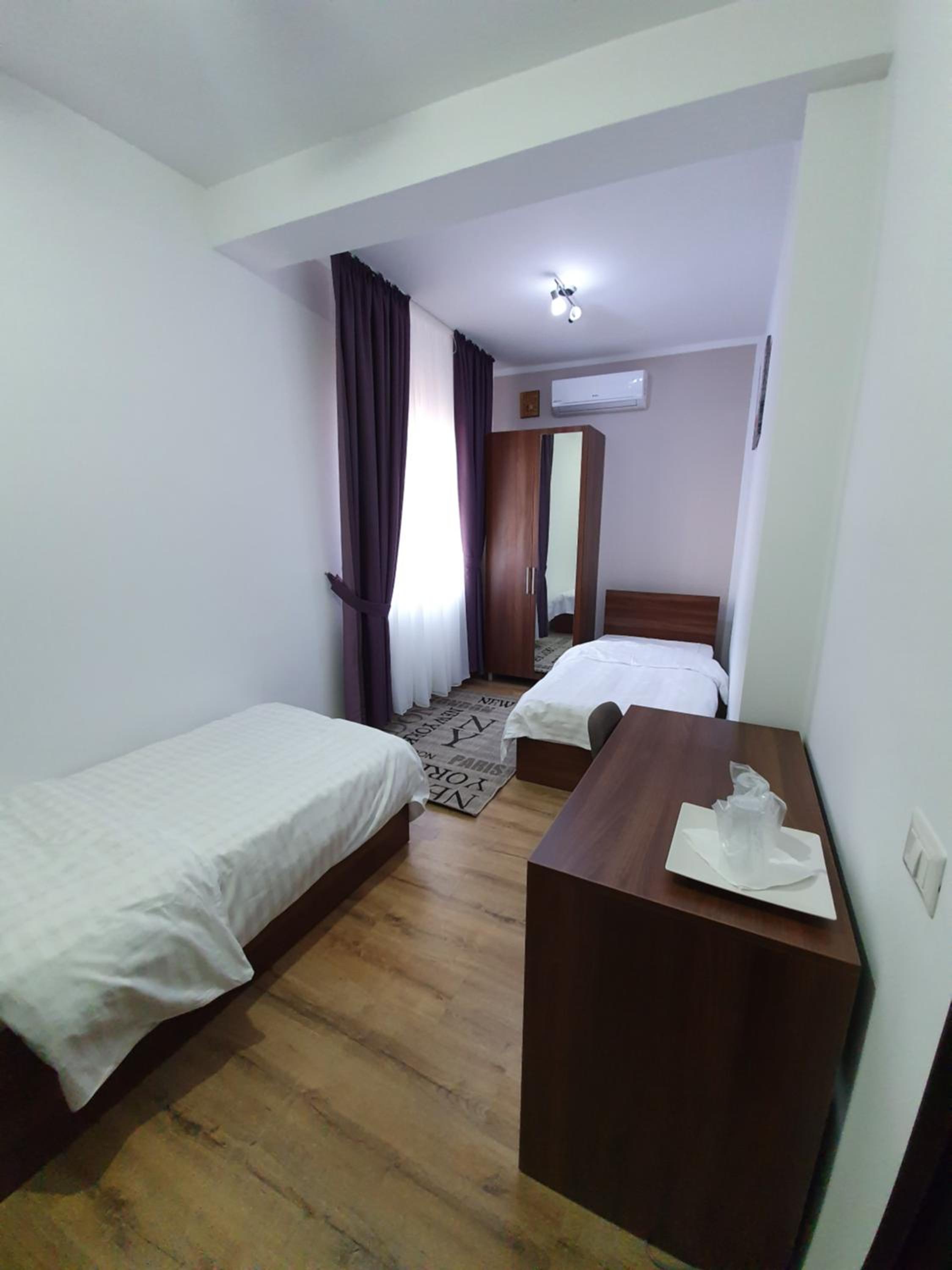 Deluxe Twin Room photo 2