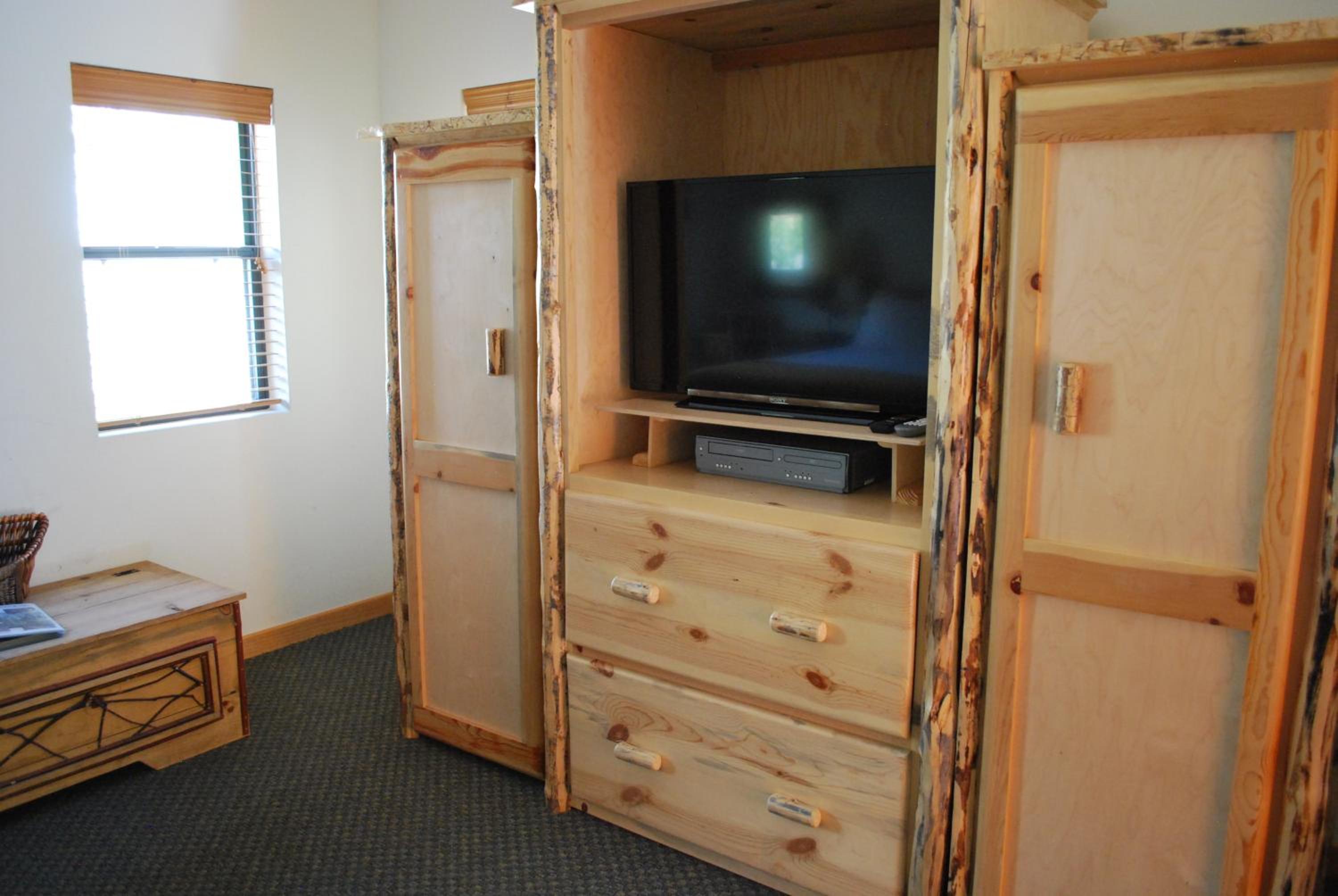 Resort Room - King Bed photo 2