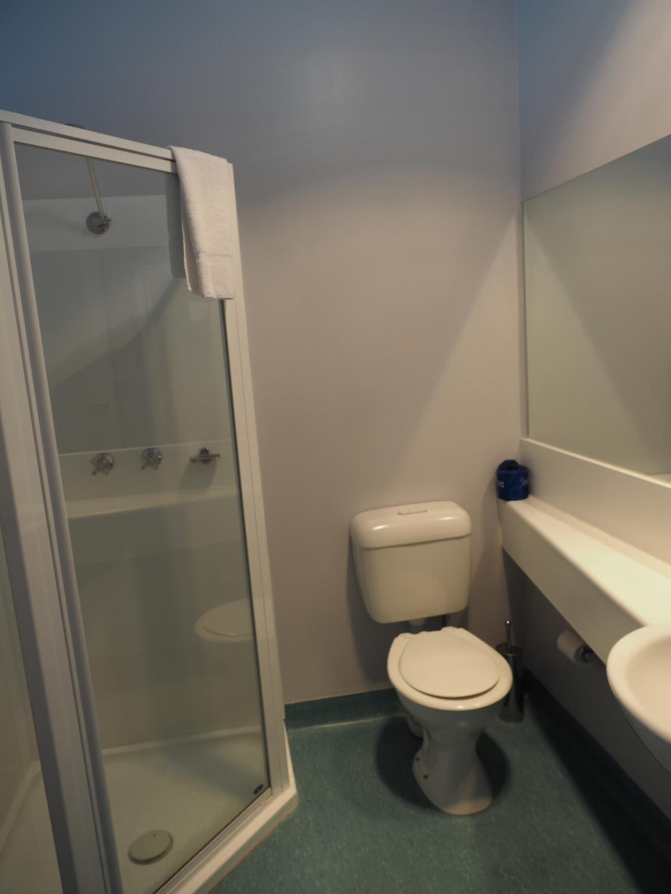 Small Double Room - Photo 4