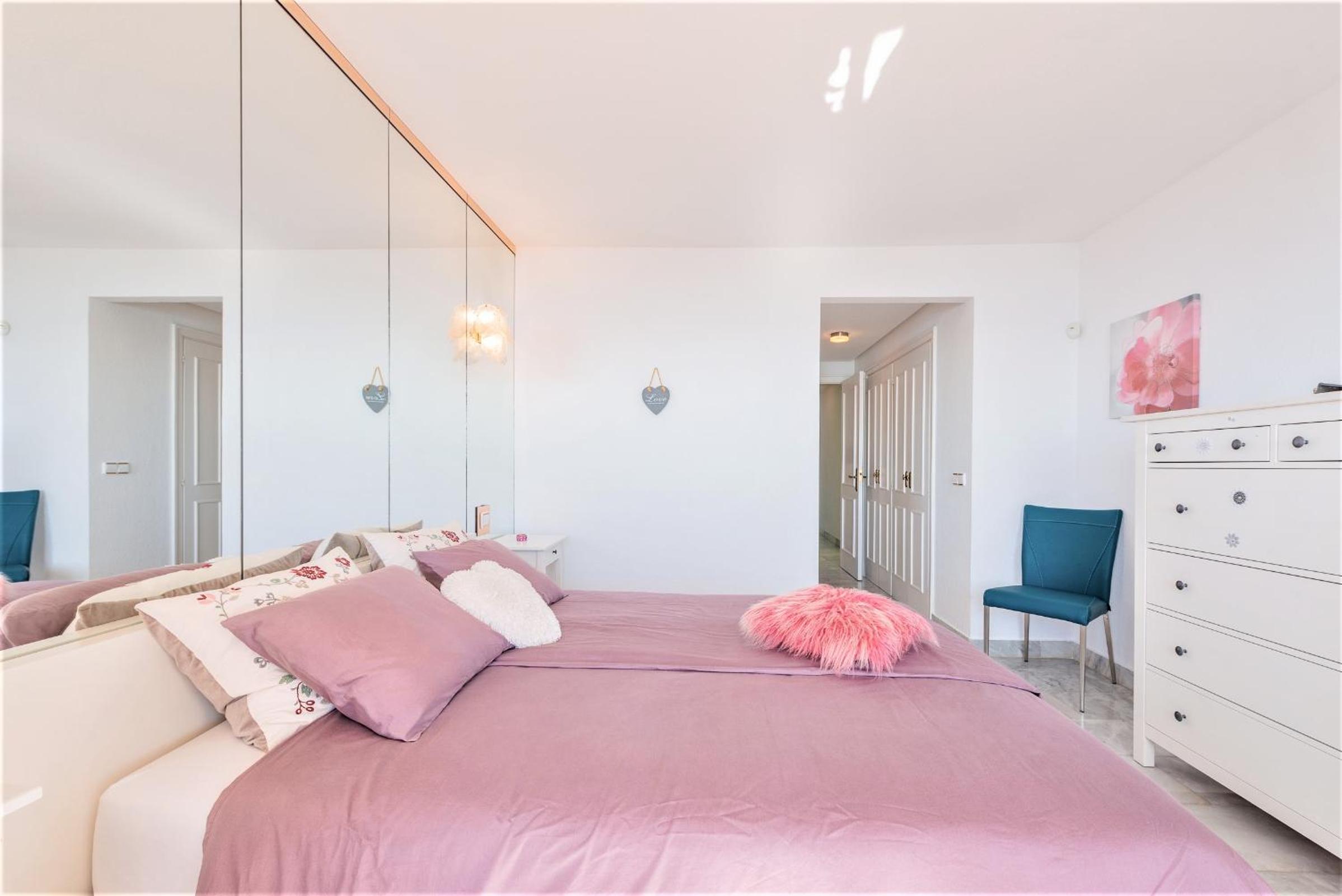 Apartment with Sea View - Photo 20