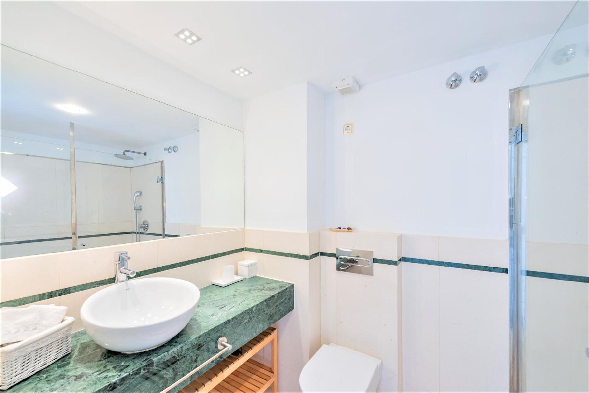 Apartment with Sea View - Photo 63