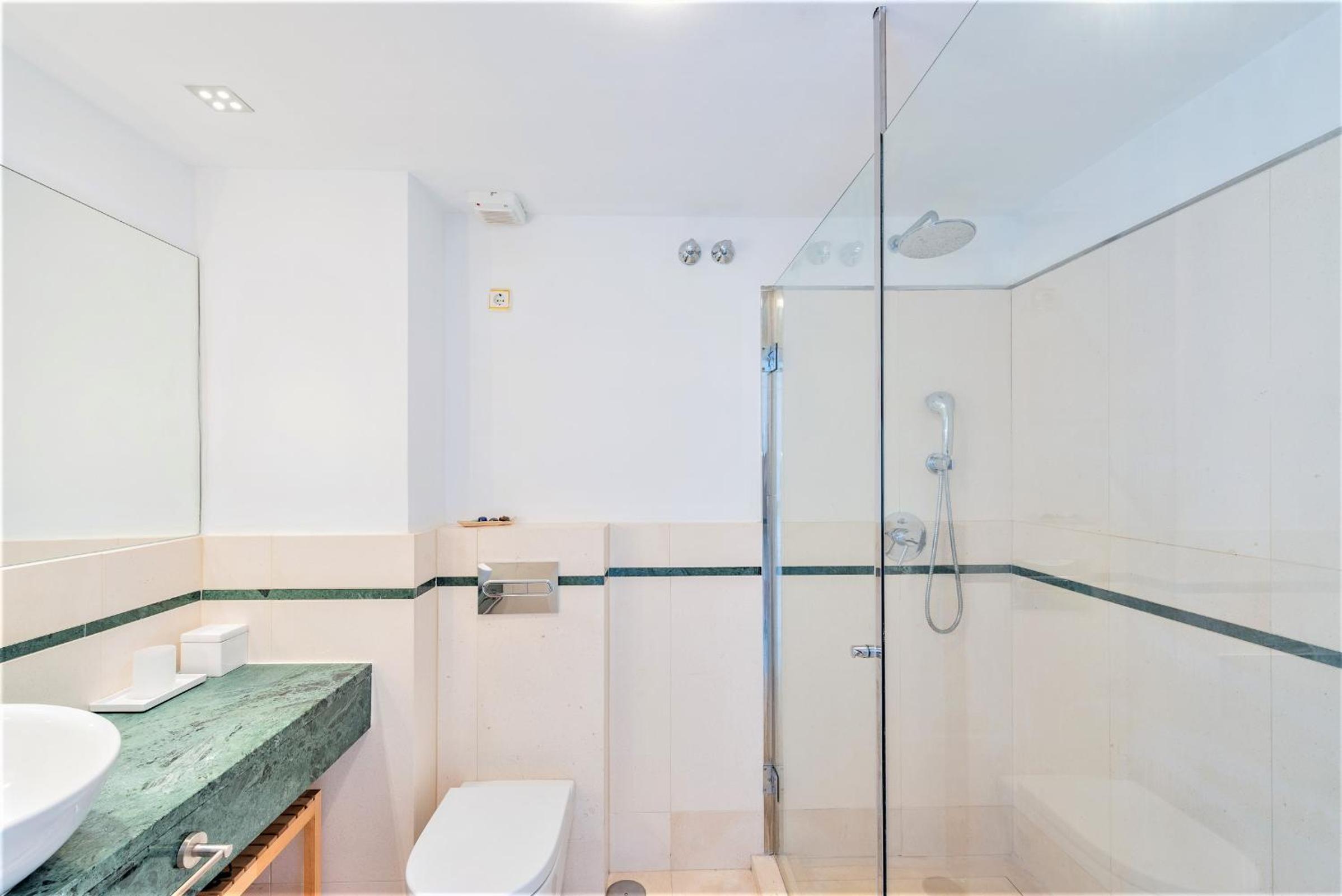 Apartment with Sea View - Photo 64