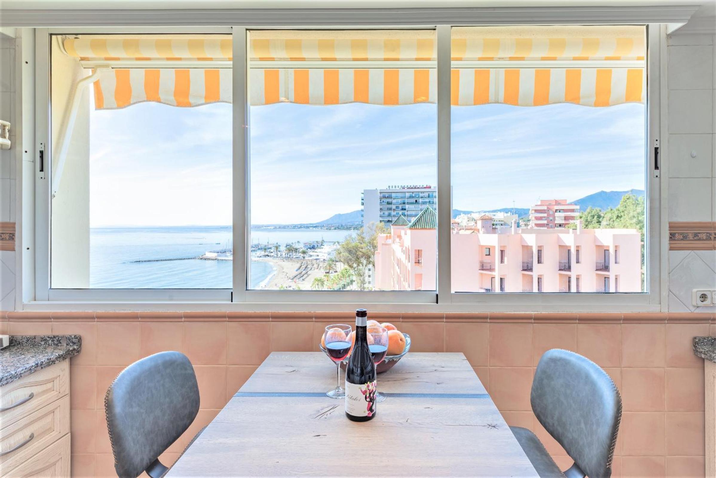Apartment with Sea View - Photo 31
