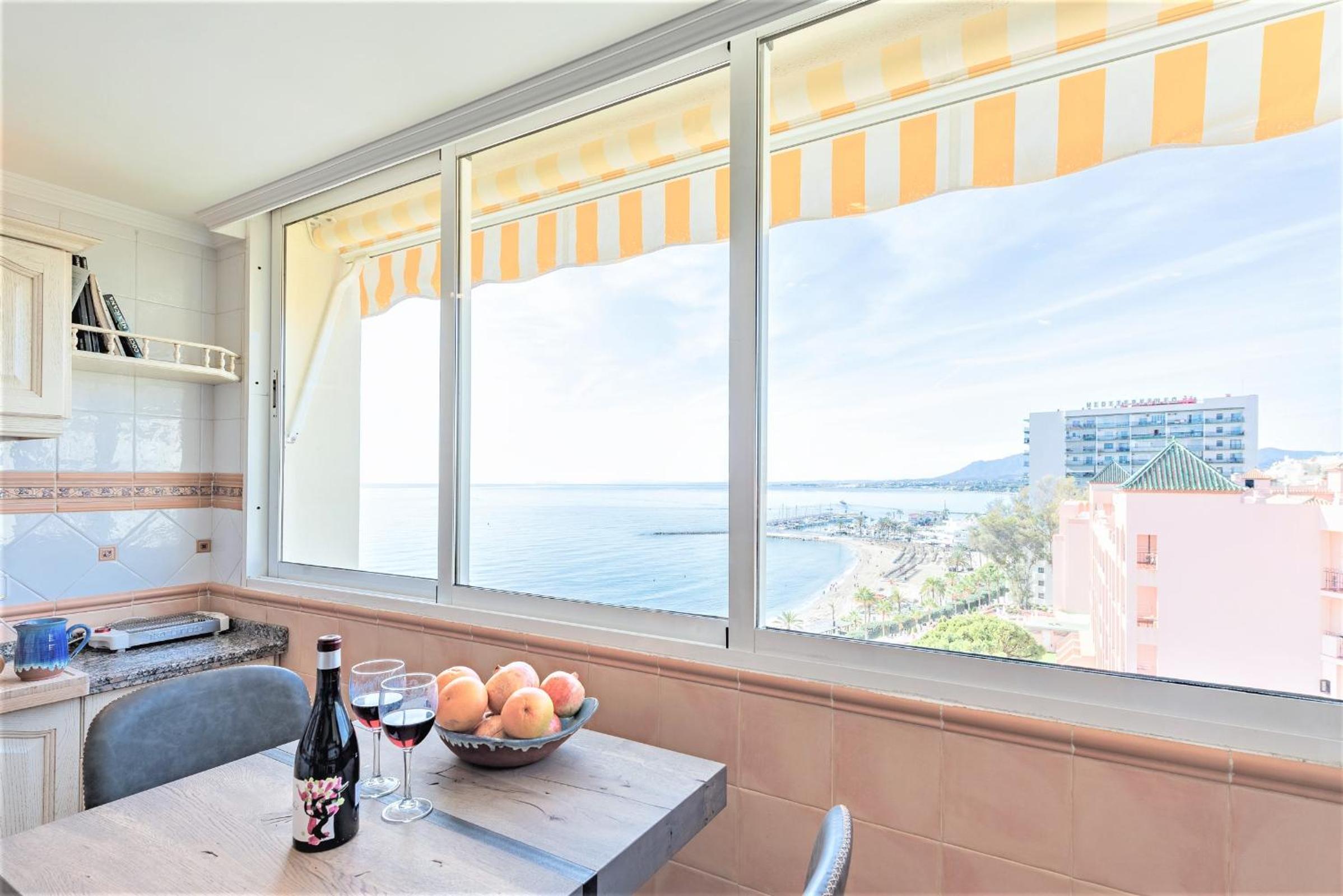 Apartment with Sea View - Photo 16