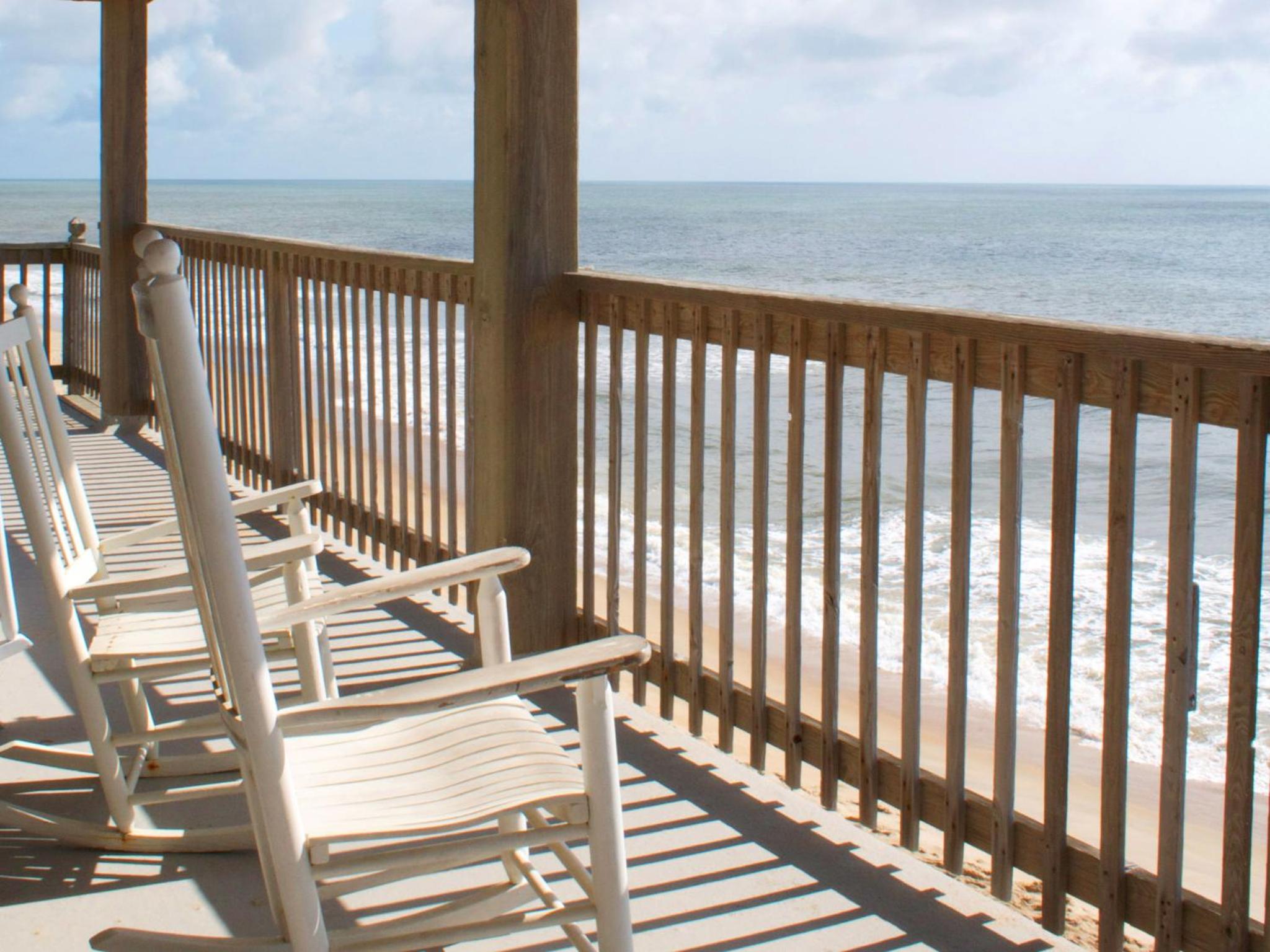 Queen Room with Two Queen Beds - Oceanfront - Photo 6