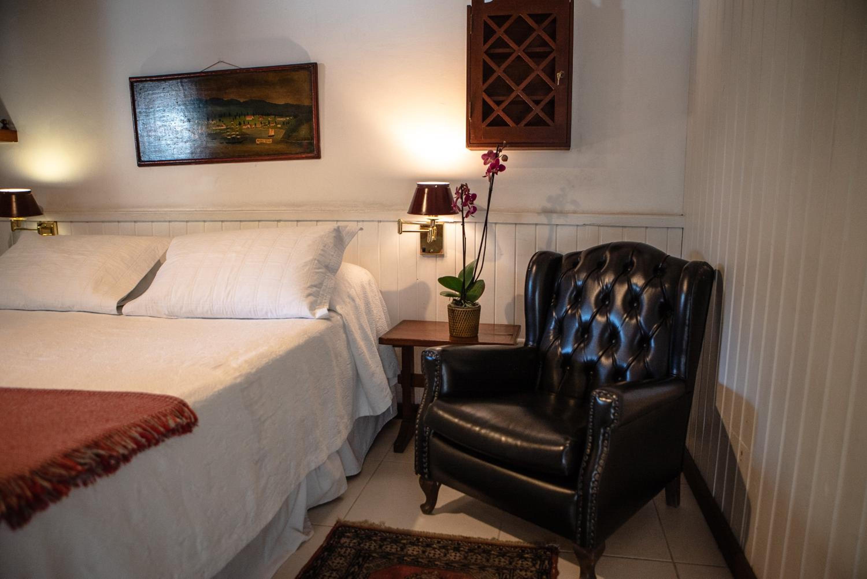 Standard Double or Twin Room - Photo 4