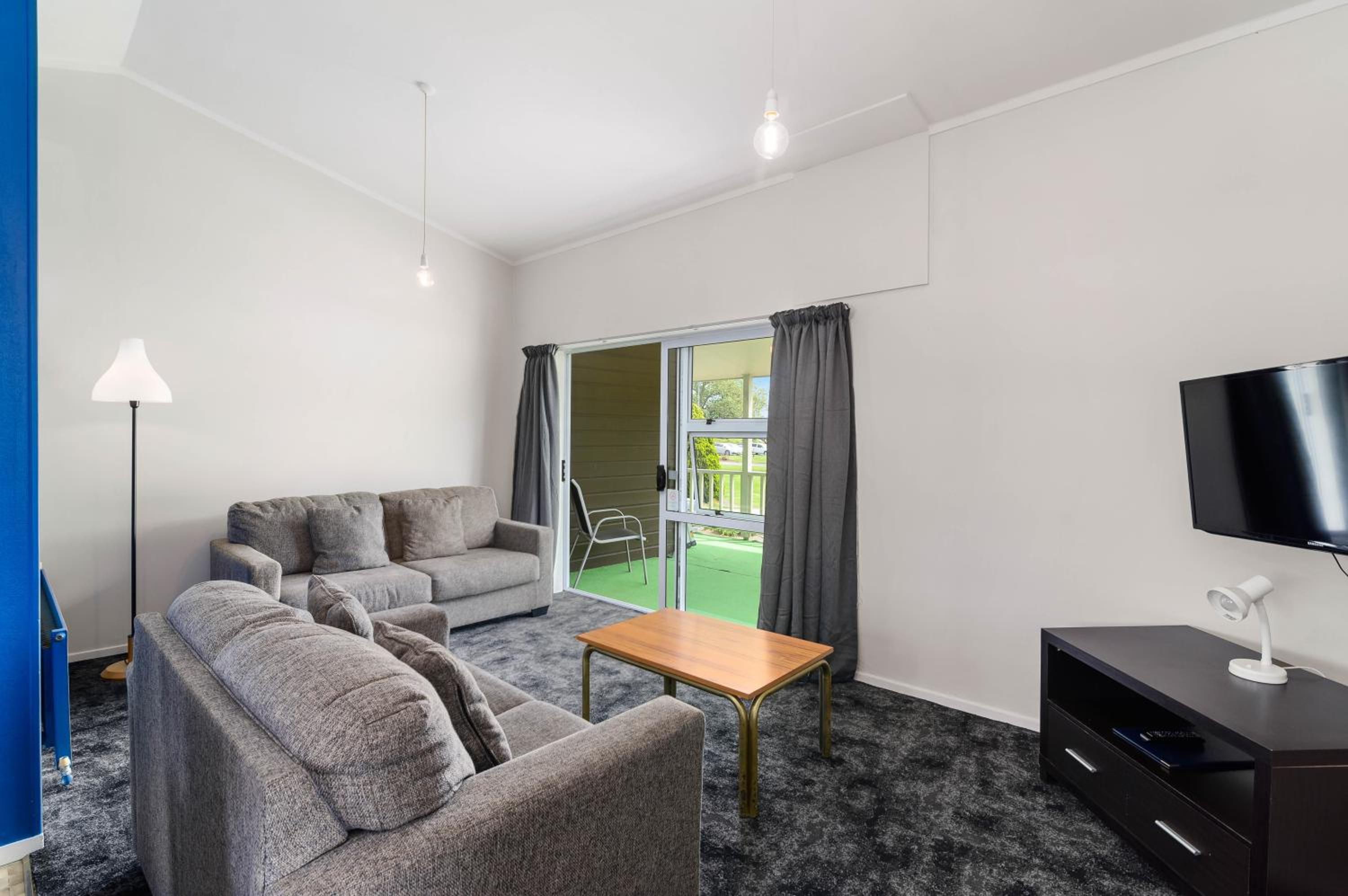 Two-Bedroom Apartment - Photo 8