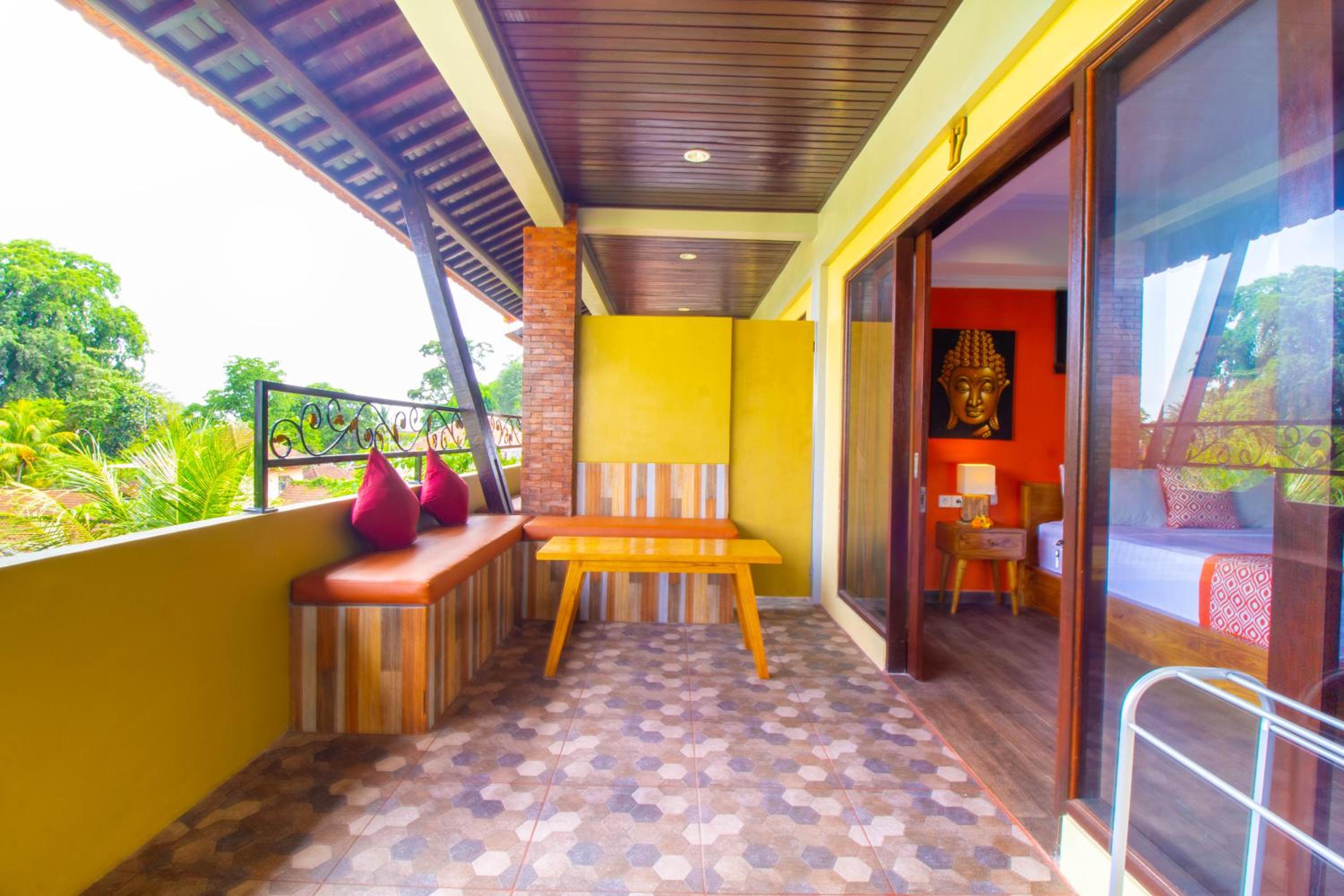 Deluxe Double Room - Photo 9