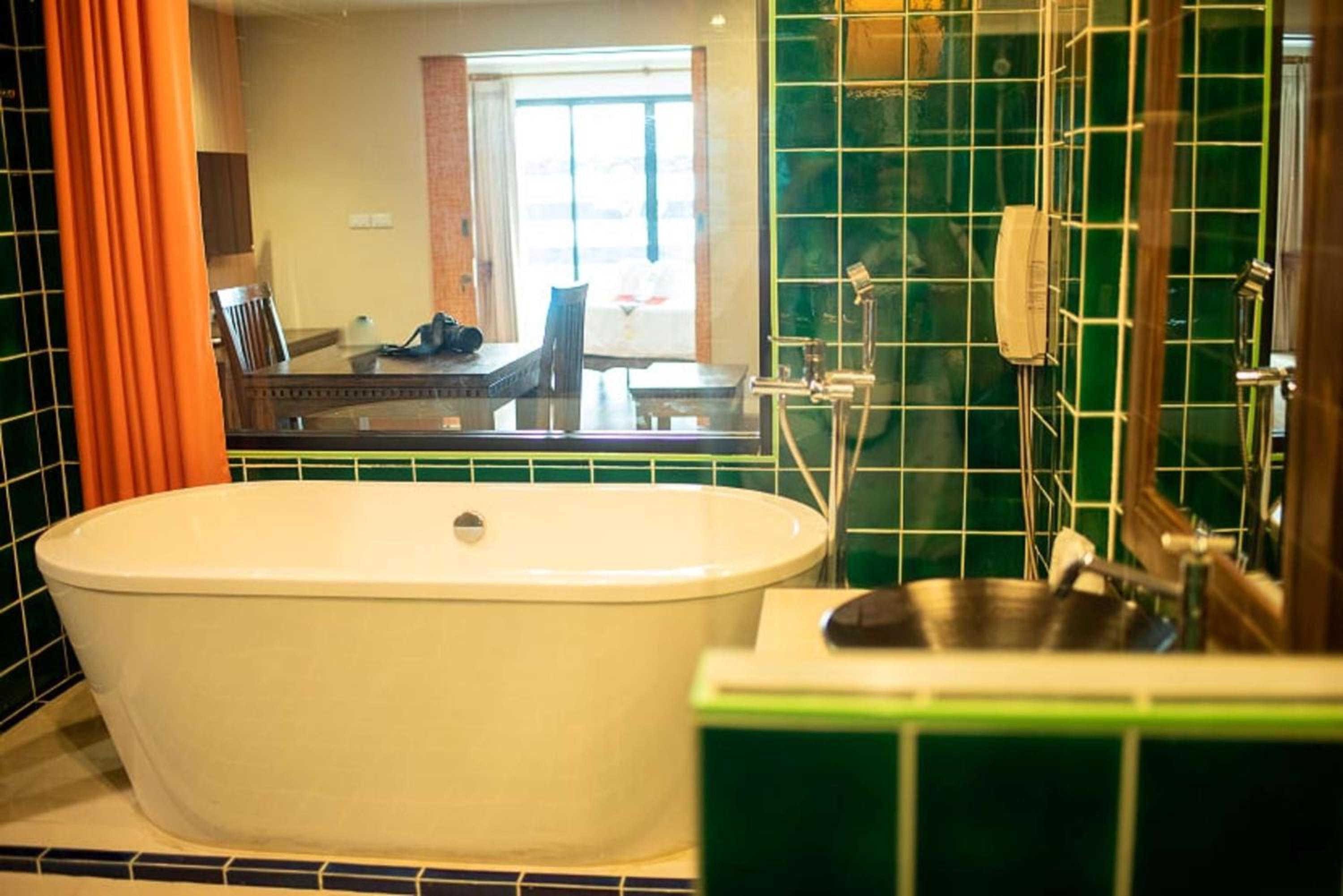 Suite with Pool View - Photo 3
