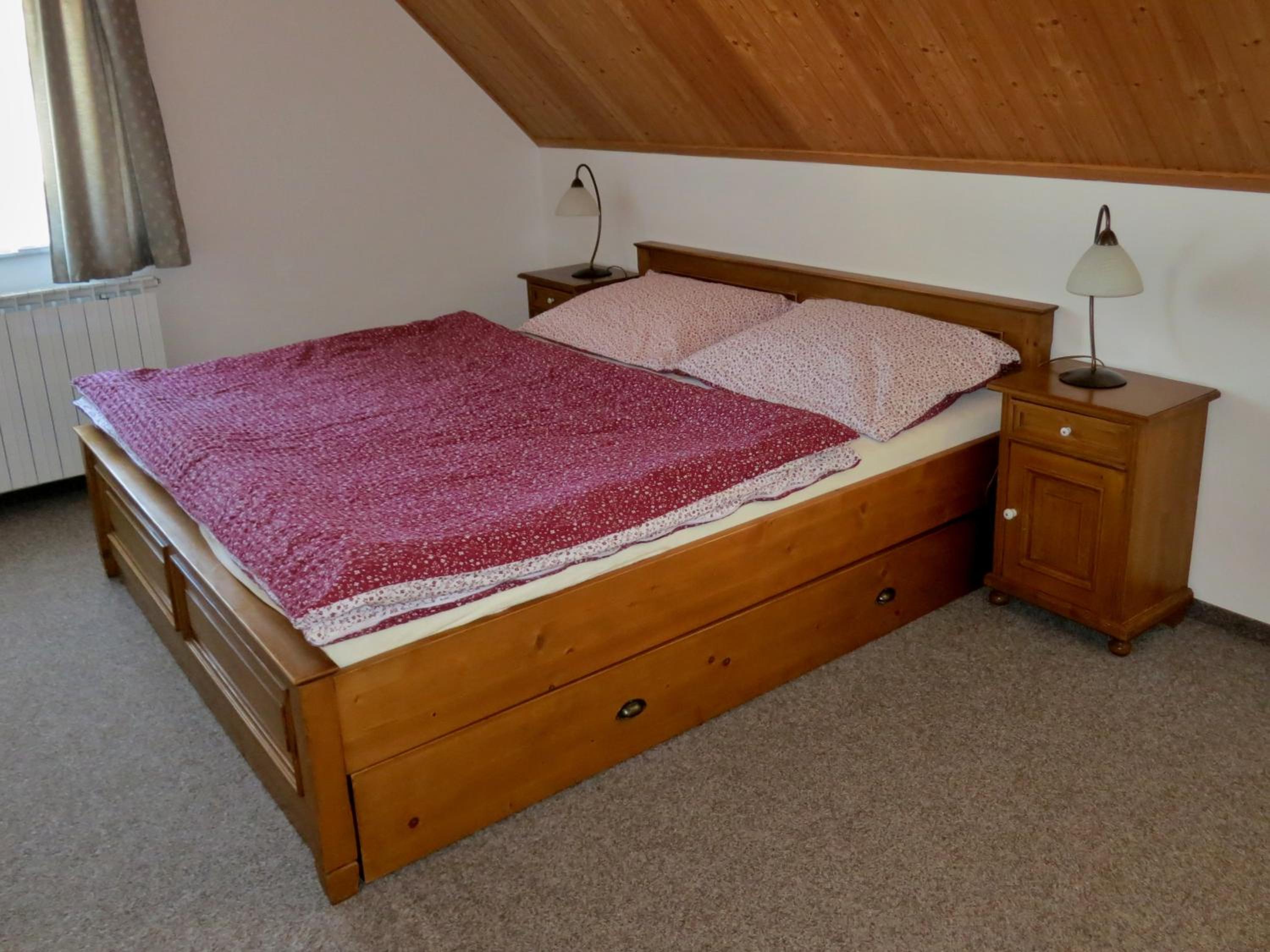 Seven-Bedroom House photo 2