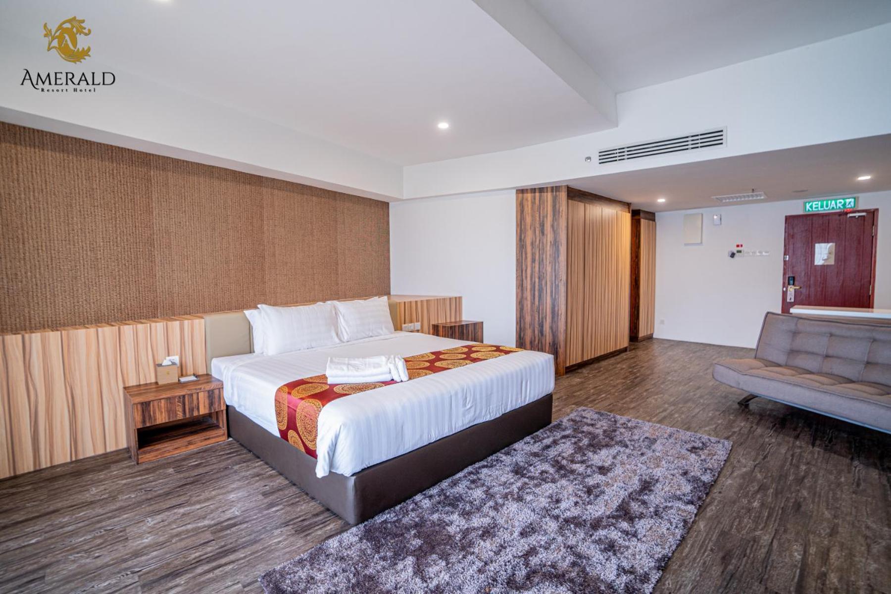 Grand Deluxe with Sea View photo 3